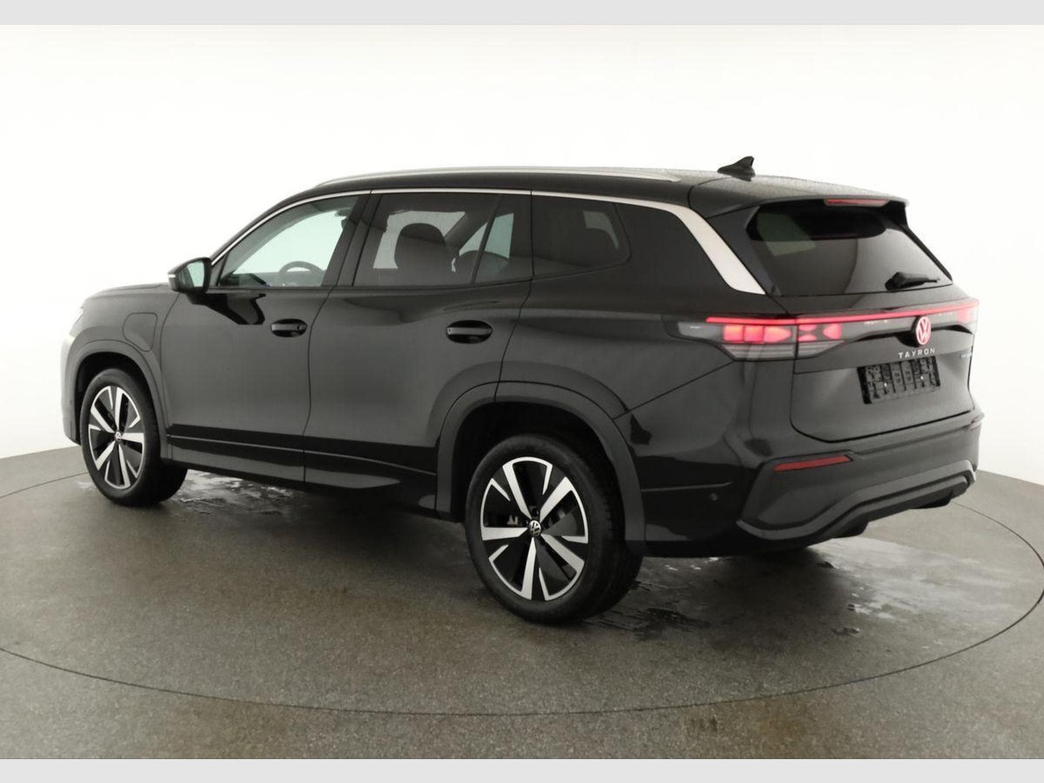 VW Tayron 1.5 TSI eHybrid 150 kW Life (2025) - Photo 3