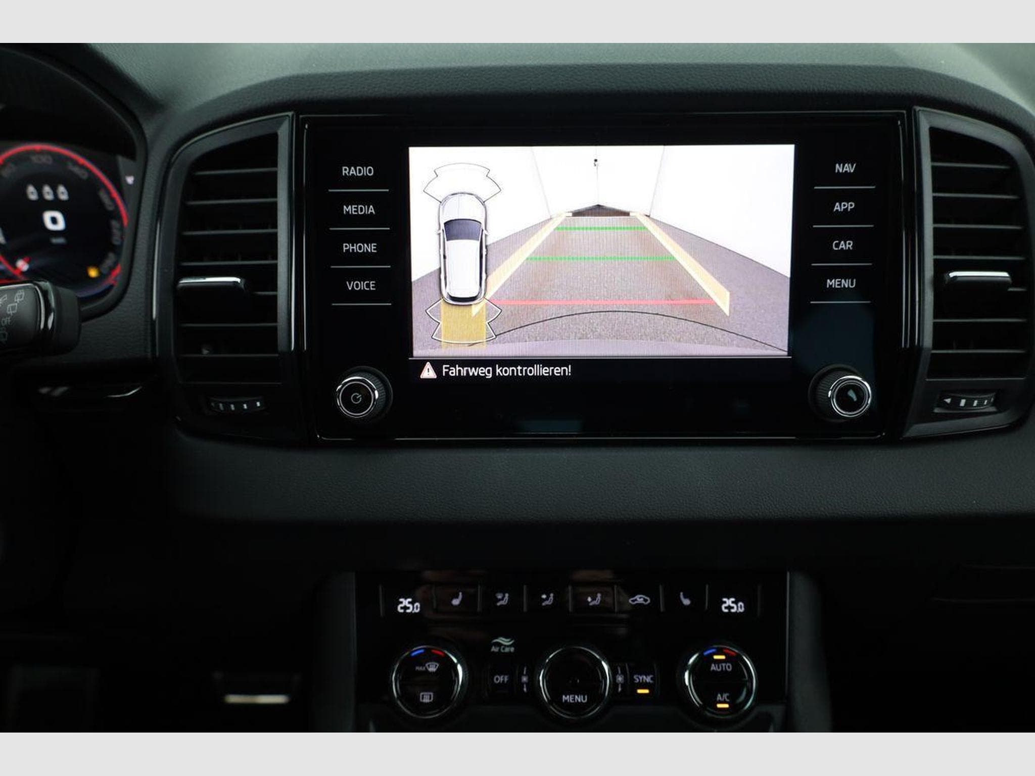 Skoda Karoq Sportline (2026) - Photo 6