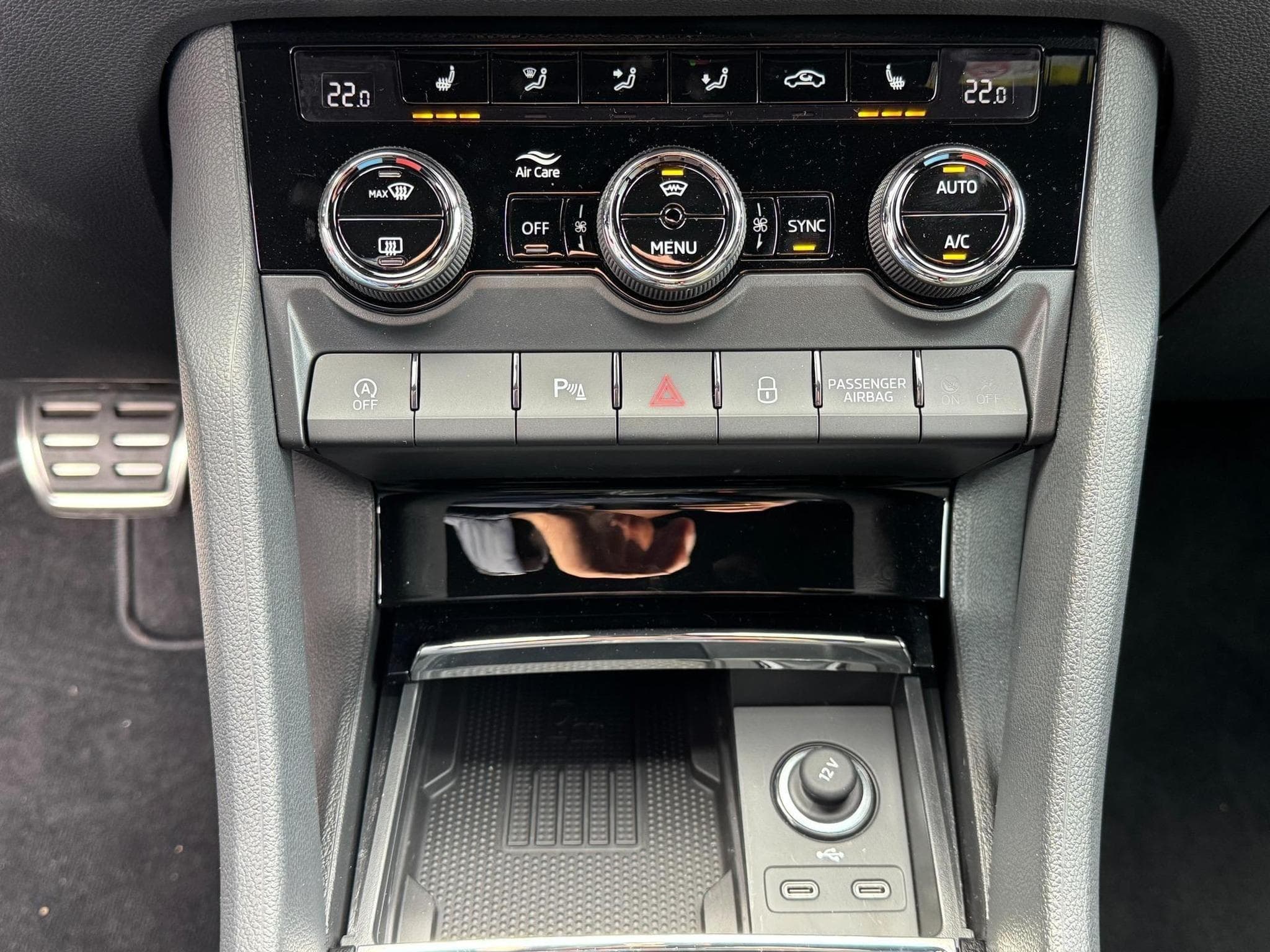 Skoda Karoq 2,0 TSI 4x4 (2026) - Photo 15