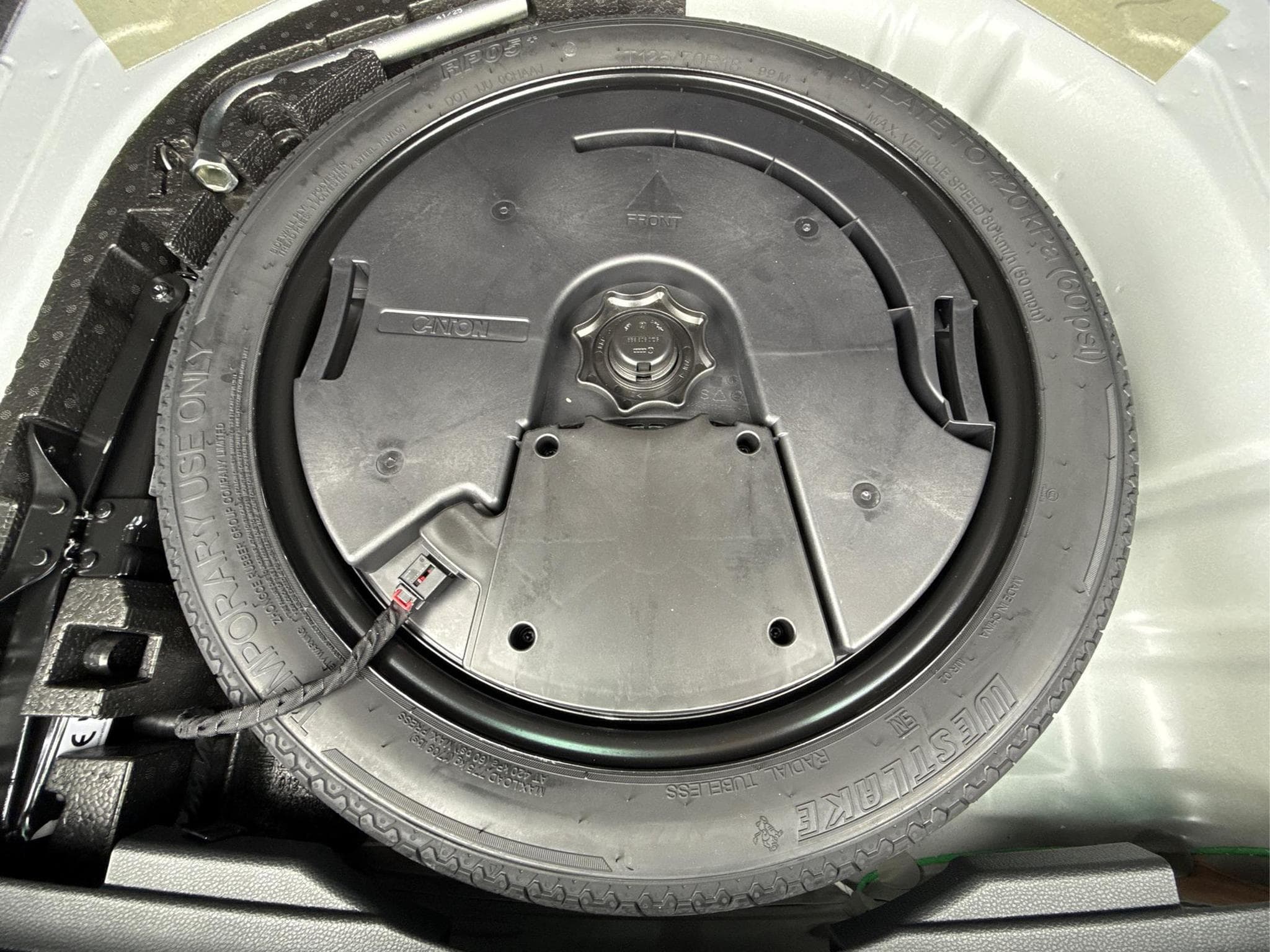 Skoda Karoq Sportline 1,5 TSI (2026) - Photo 17