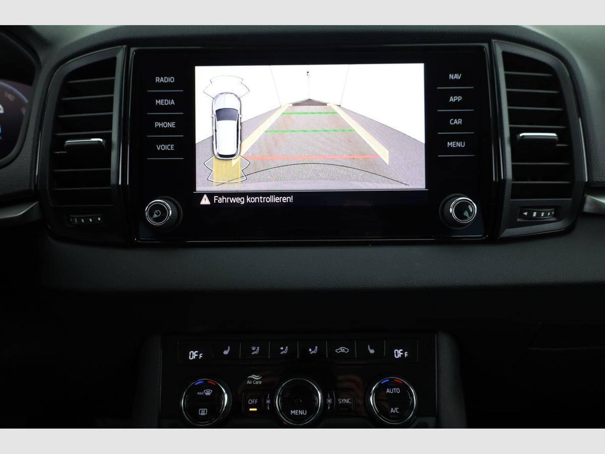 Skoda Karoq Selection (2026) - Photo 6