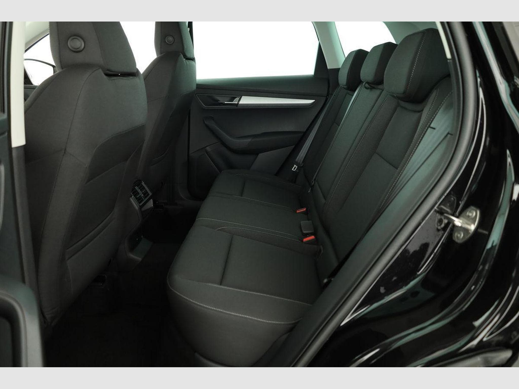 Skoda Karoq Selection 4x4 (2026) - Photo 11