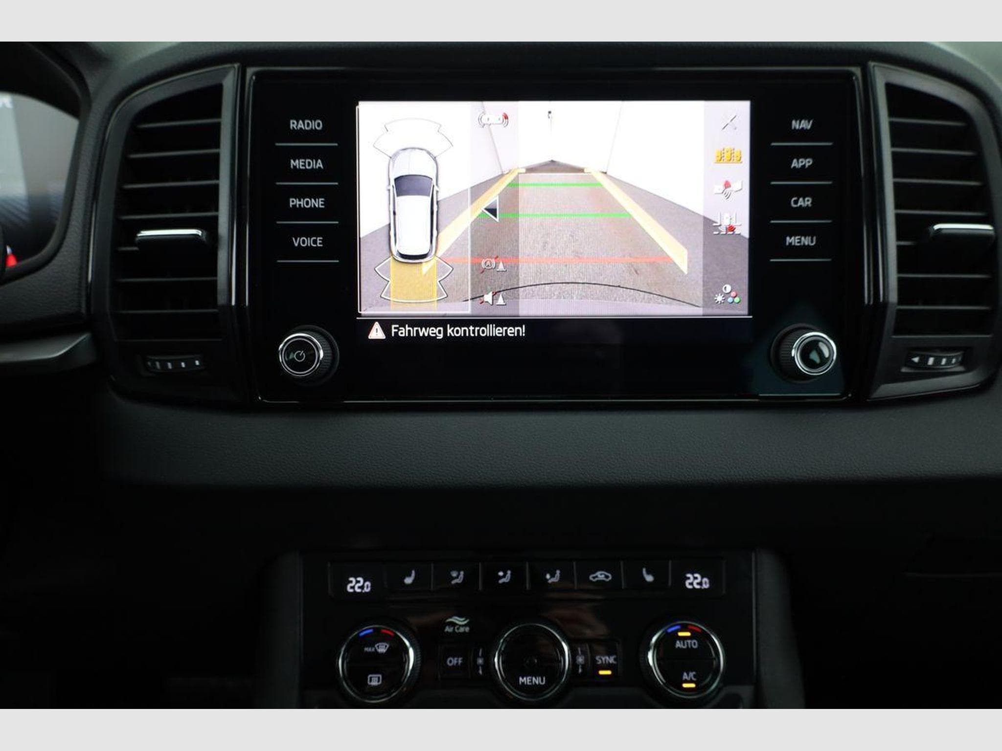 Skoda Karoq Selection 4x4 (2026) - Photo 6