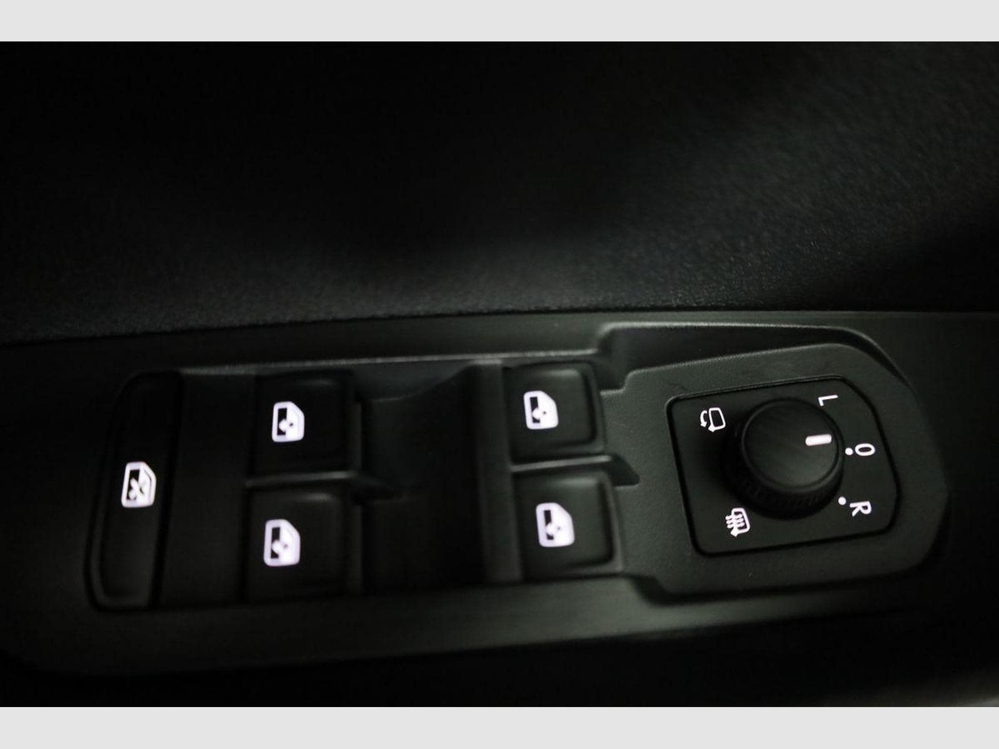 Skoda Karoq Selection 4x4 (2026) - Photo 7