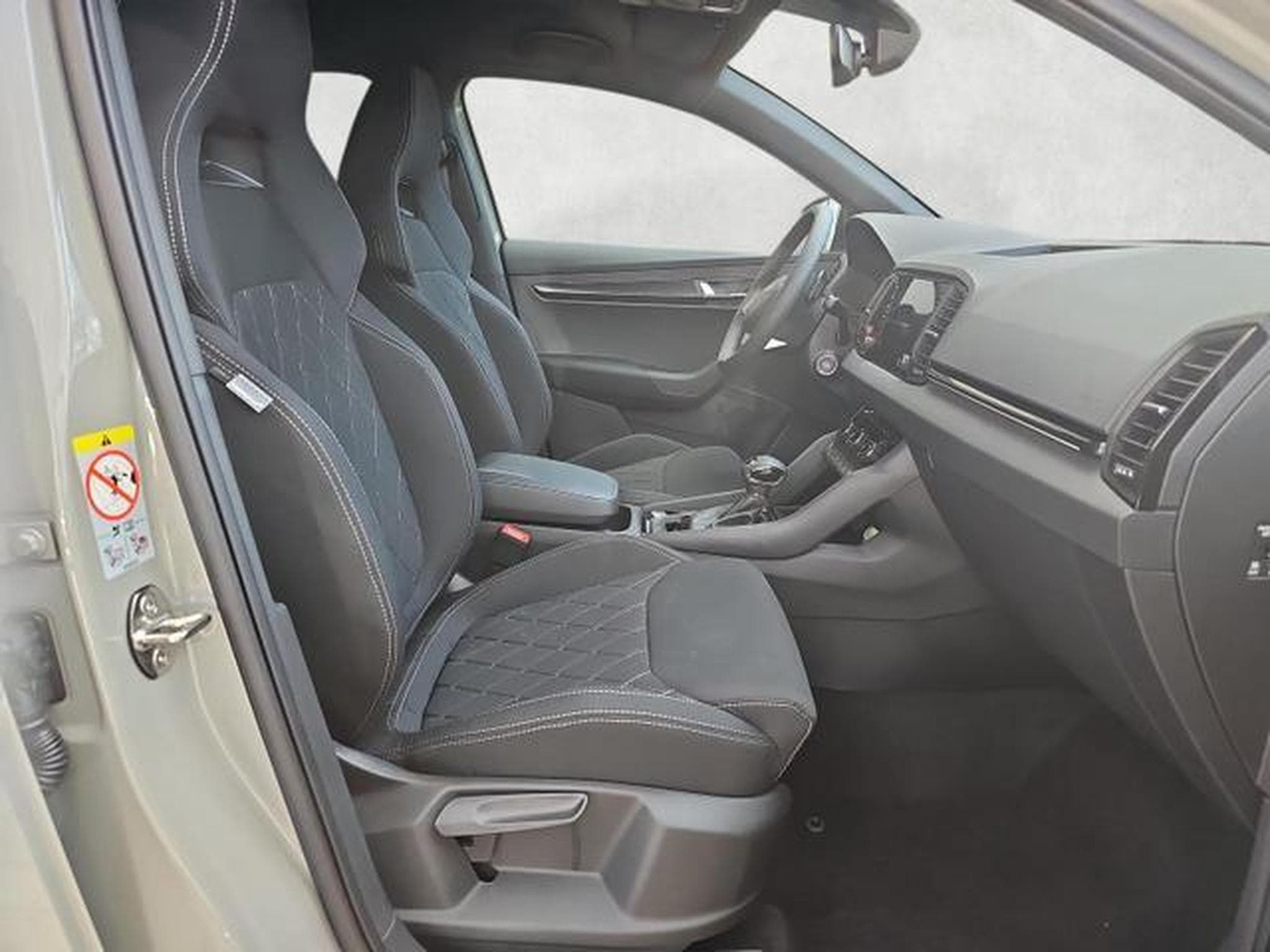 Skoda Karoq Sportline (2026) - Photo 10
