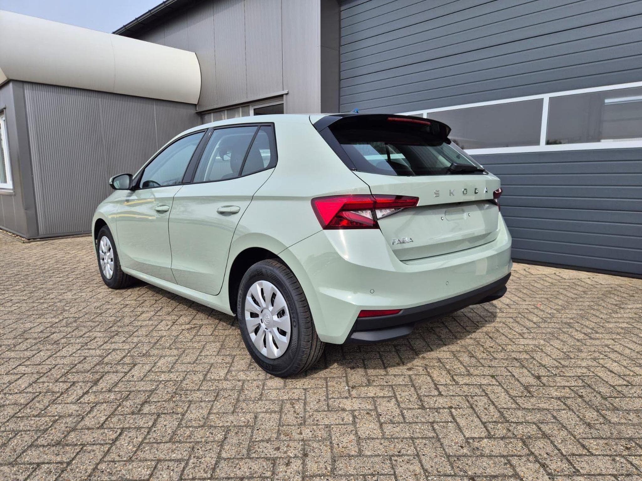 Skoda Fabia 1.0 TSI 95PS (2026) - Photo 2