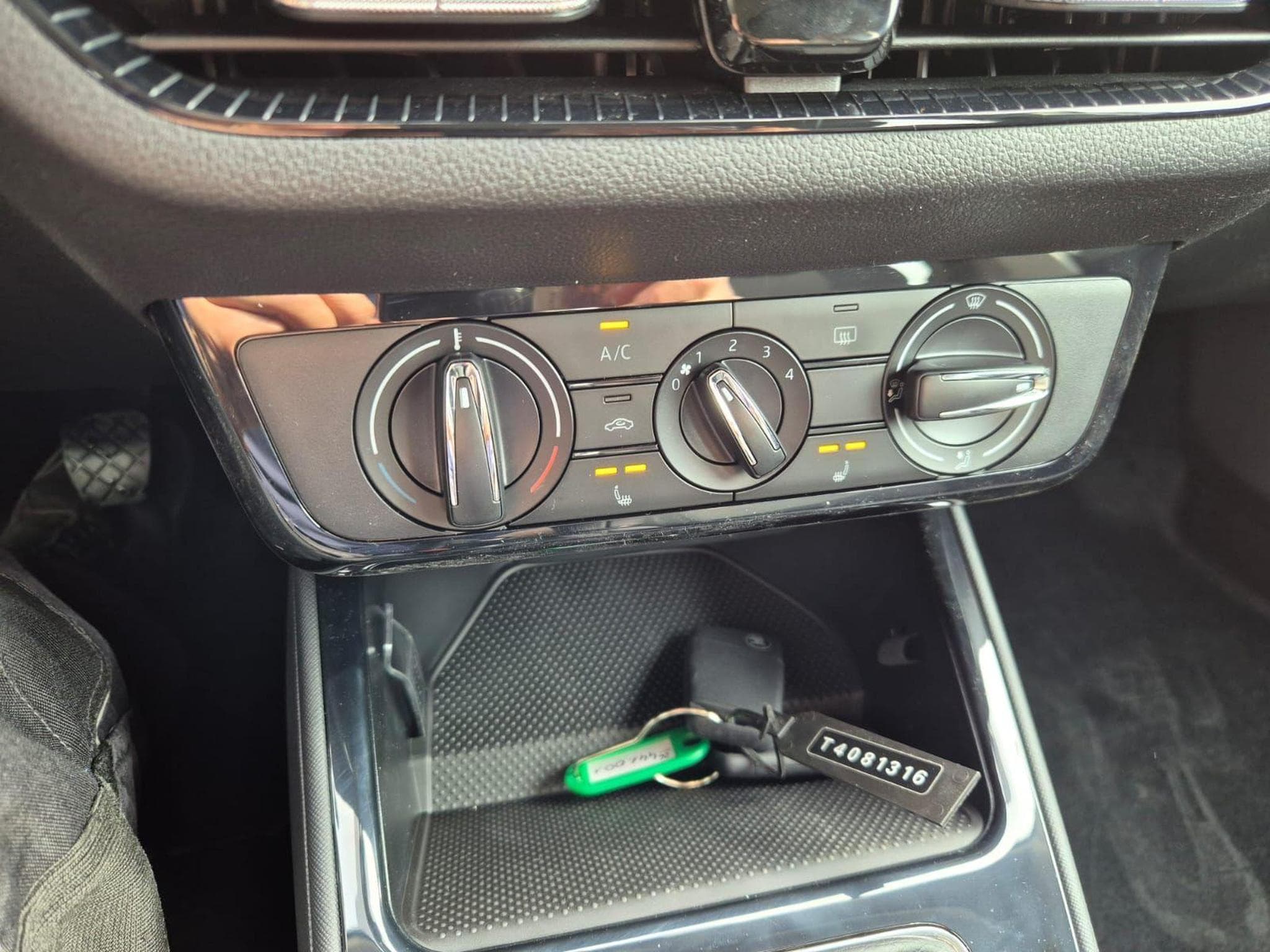 Skoda Fabia 1.0 TSI 95PS (2026) - Photo 19