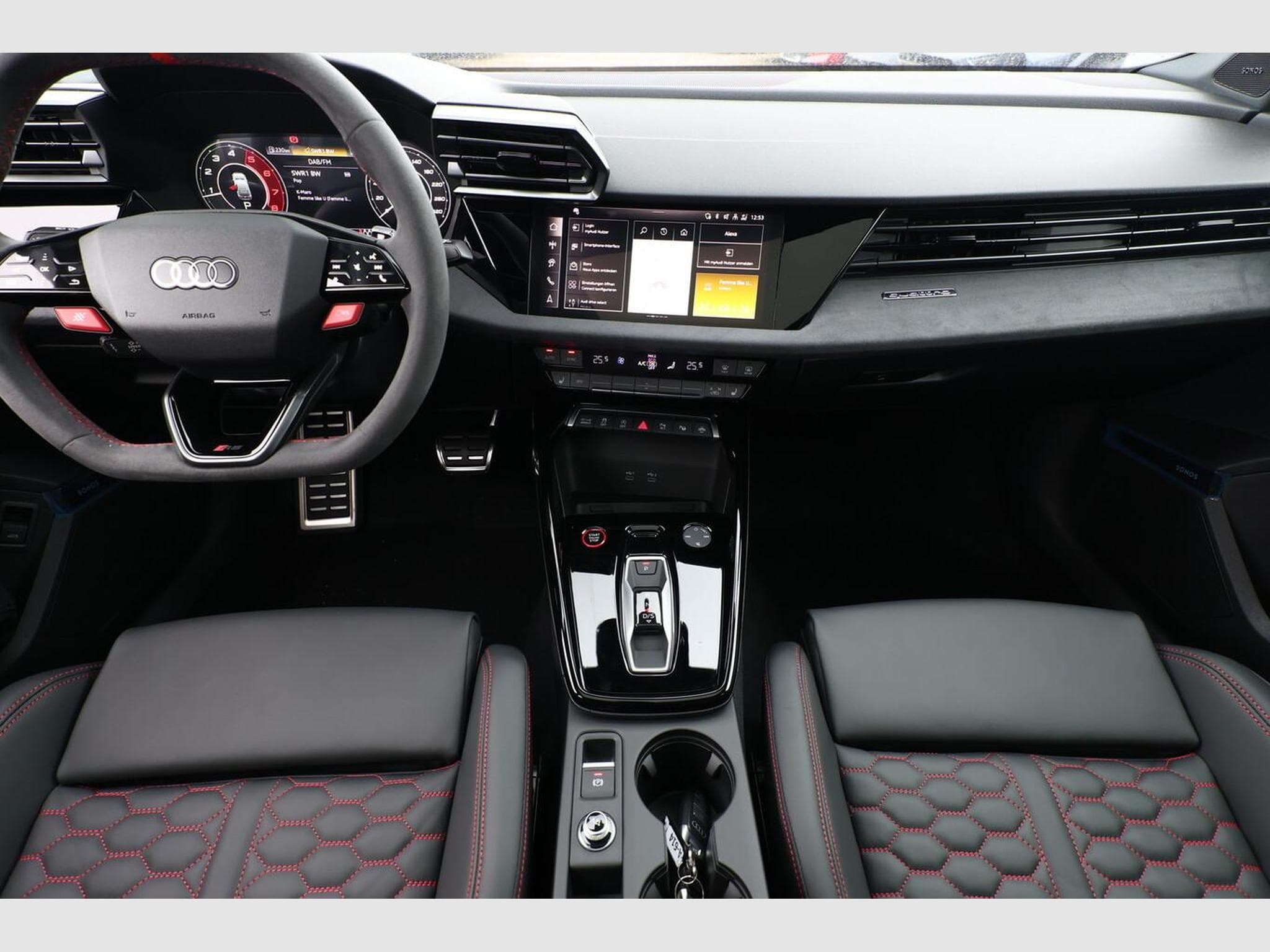 Audi RS3 RS 3 TFSI (2026) - Foto 8