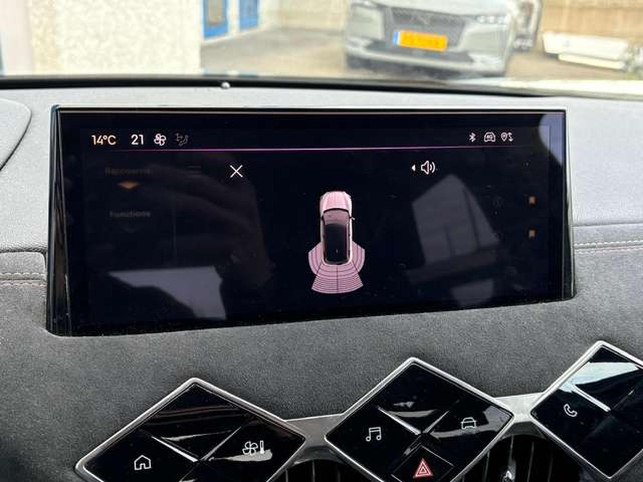 DS Automobiles DS3 1.2 PURETECH 100CH PERFORMANCE LINE (2024) - Photo 8