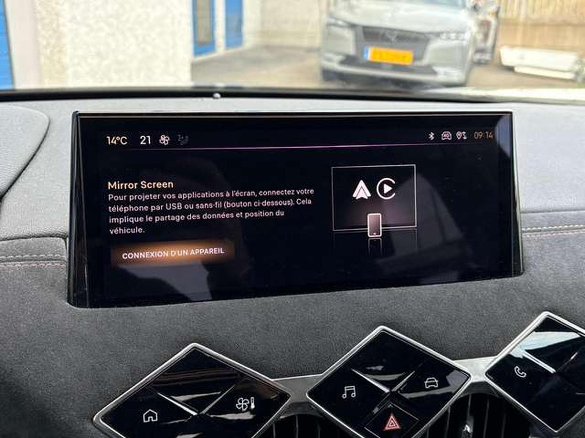 DS Automobiles DS3 1.2 PURETECH 100CH PERFORMANCE LINE (2024) - Photo 9