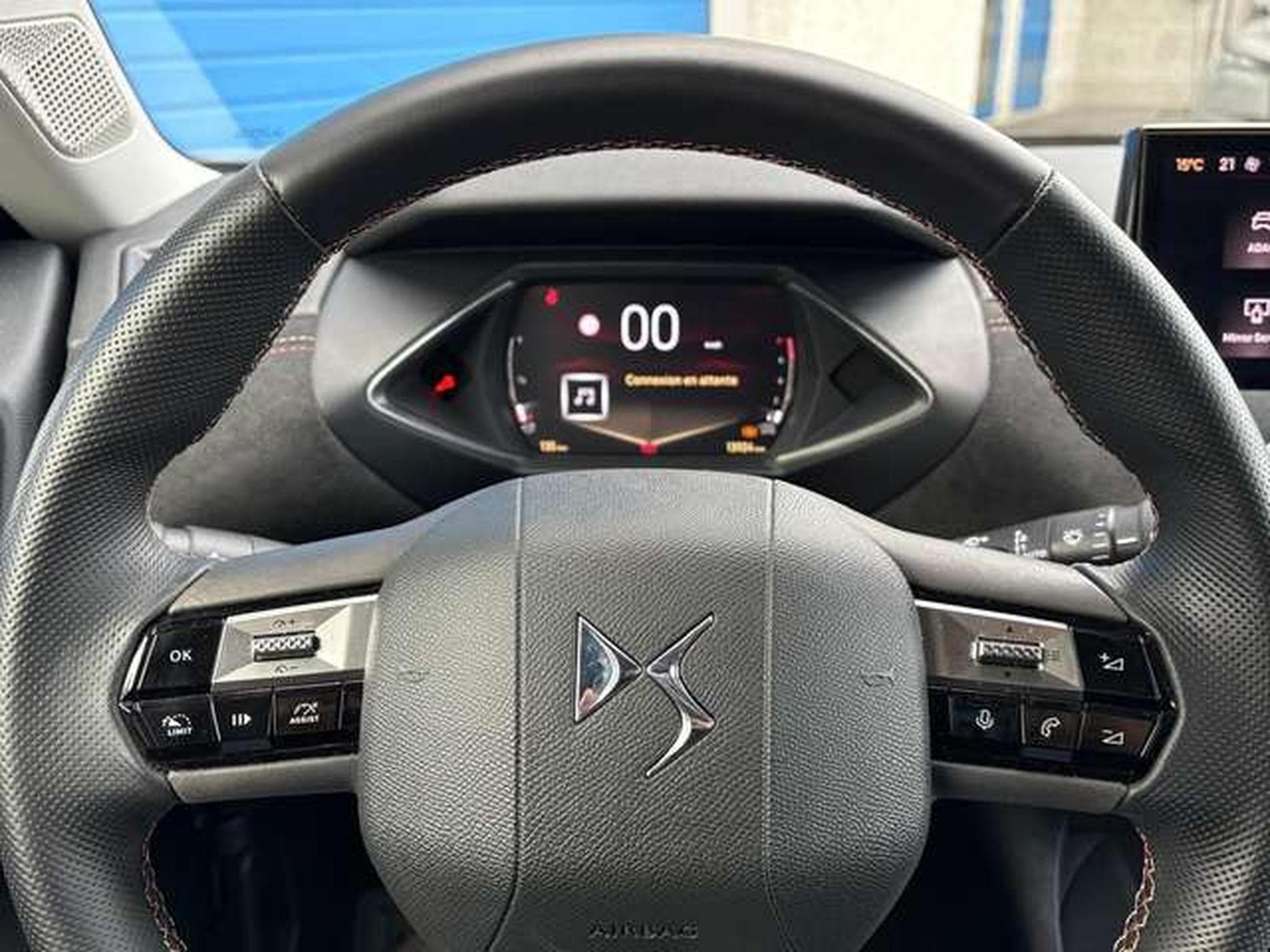 DS Automobiles DS3 1.2 PURETECH 100CH PERFORMANCE LINE (2024) - Photo 12