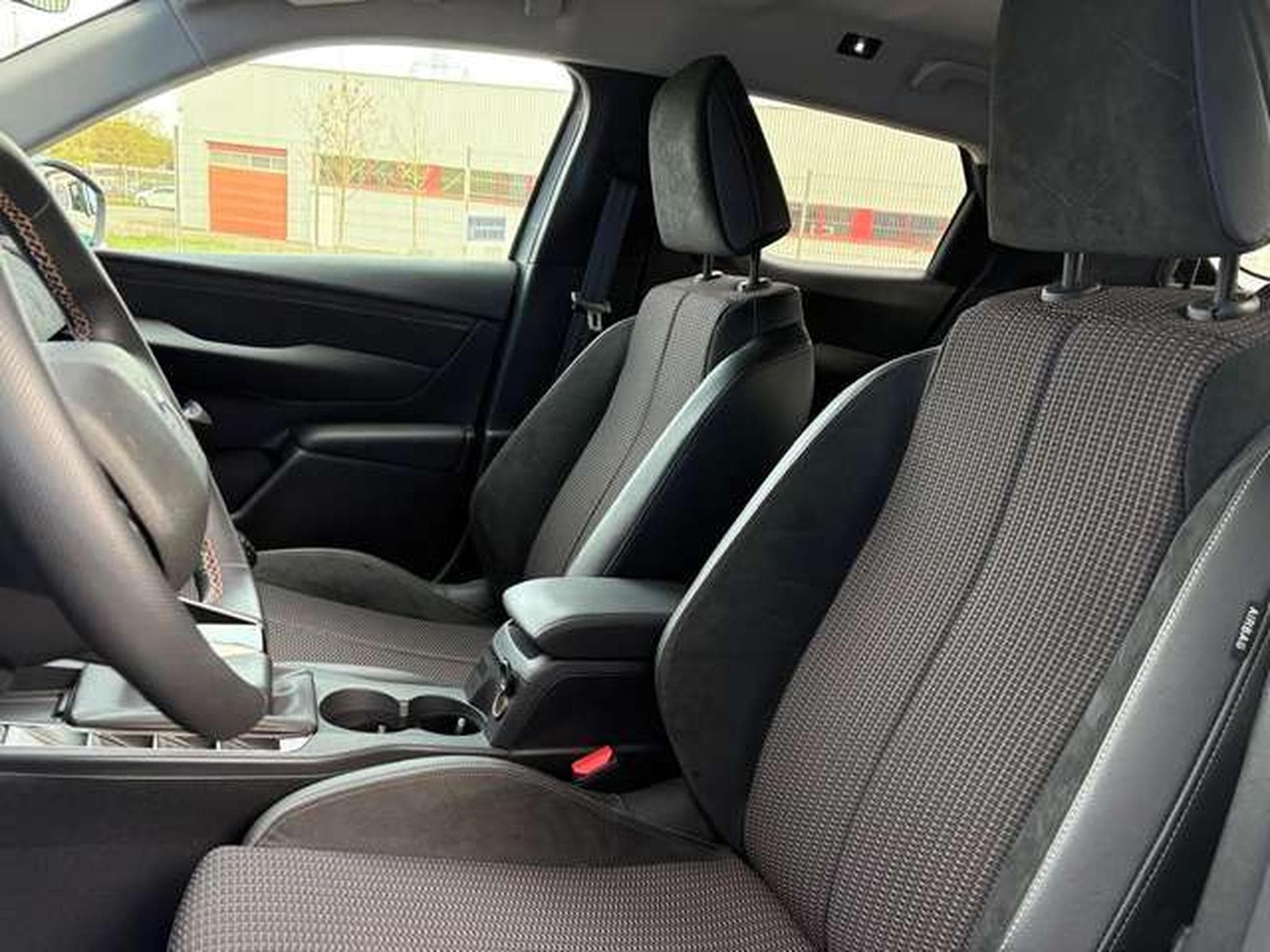 DS Automobiles DS3 1.2 PURETECH 100CH PERFORMANCE LINE (2024) - Photo 5