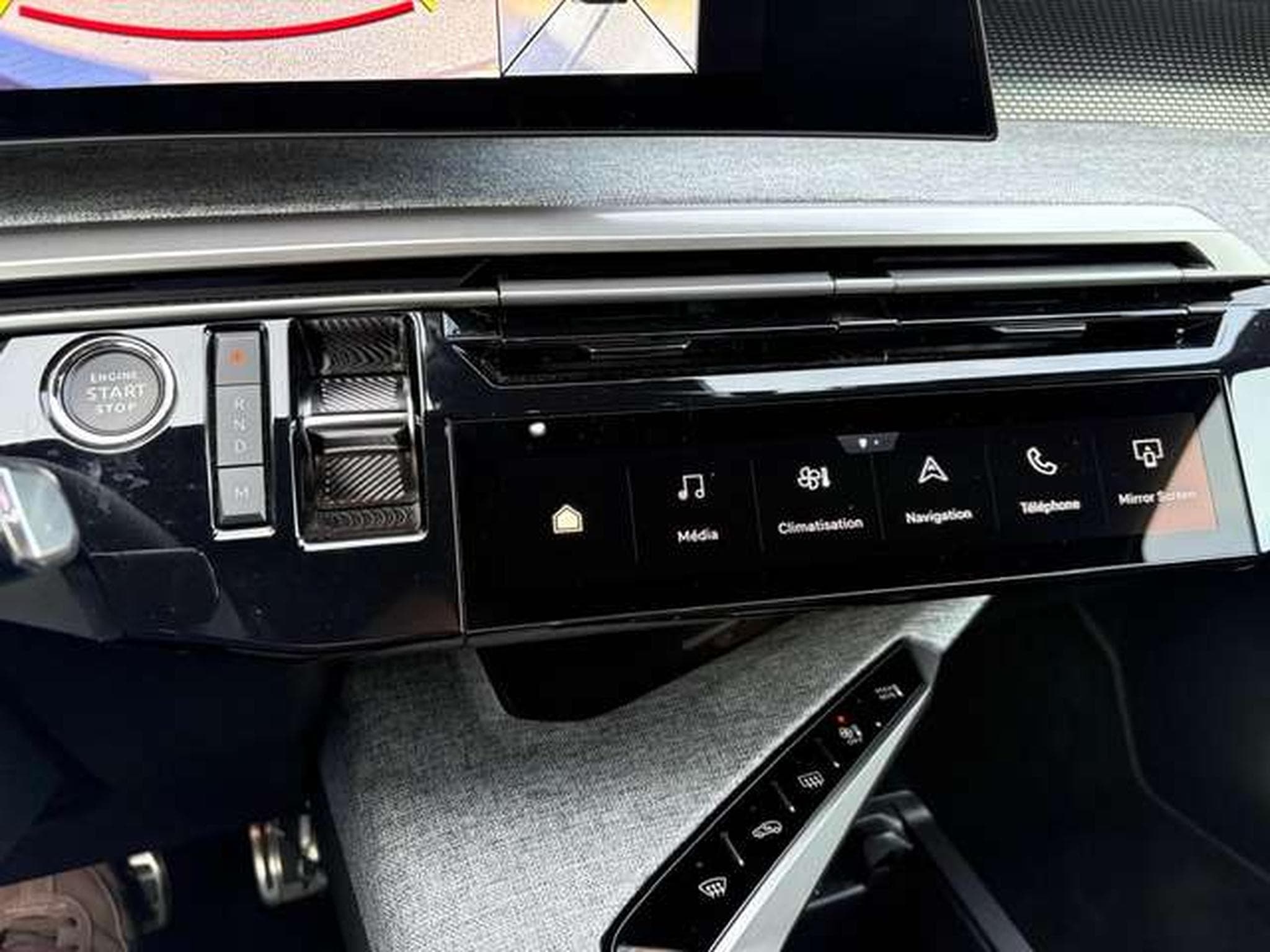 Peugeot 5008 5008 Hybrid 136 e-DSC6 GT (2025) - Photo 8