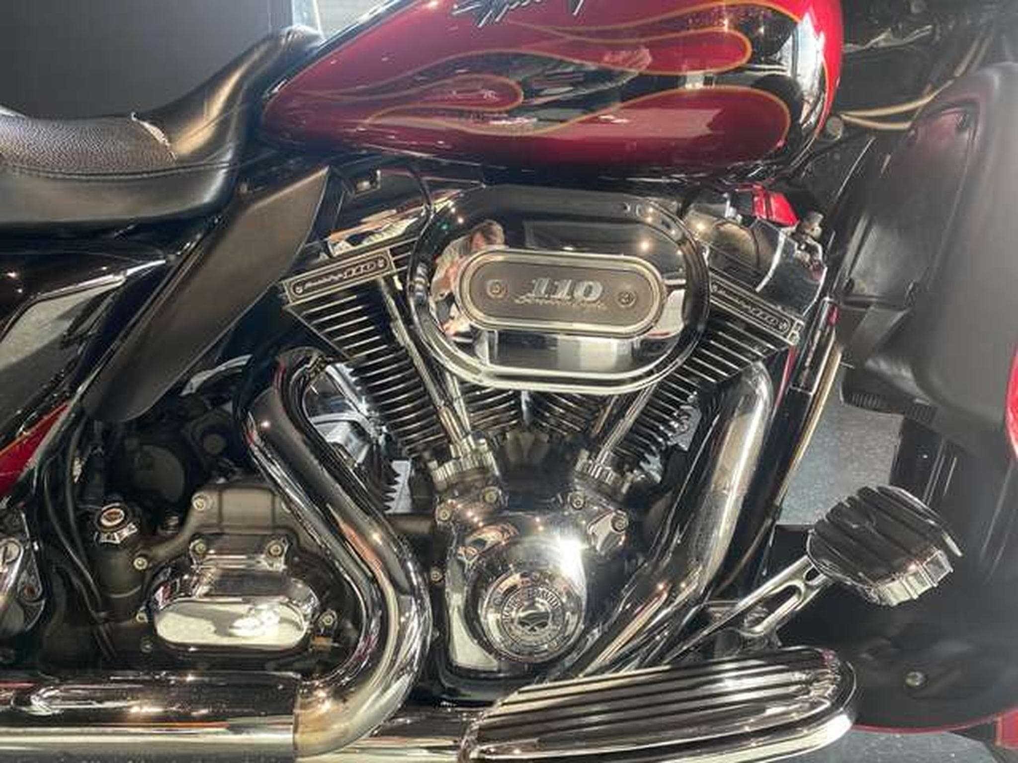 Harley-Davidson CVO Limited Limited Edition Ultra Classic Electra Glide / VP (2011) - Foto 7