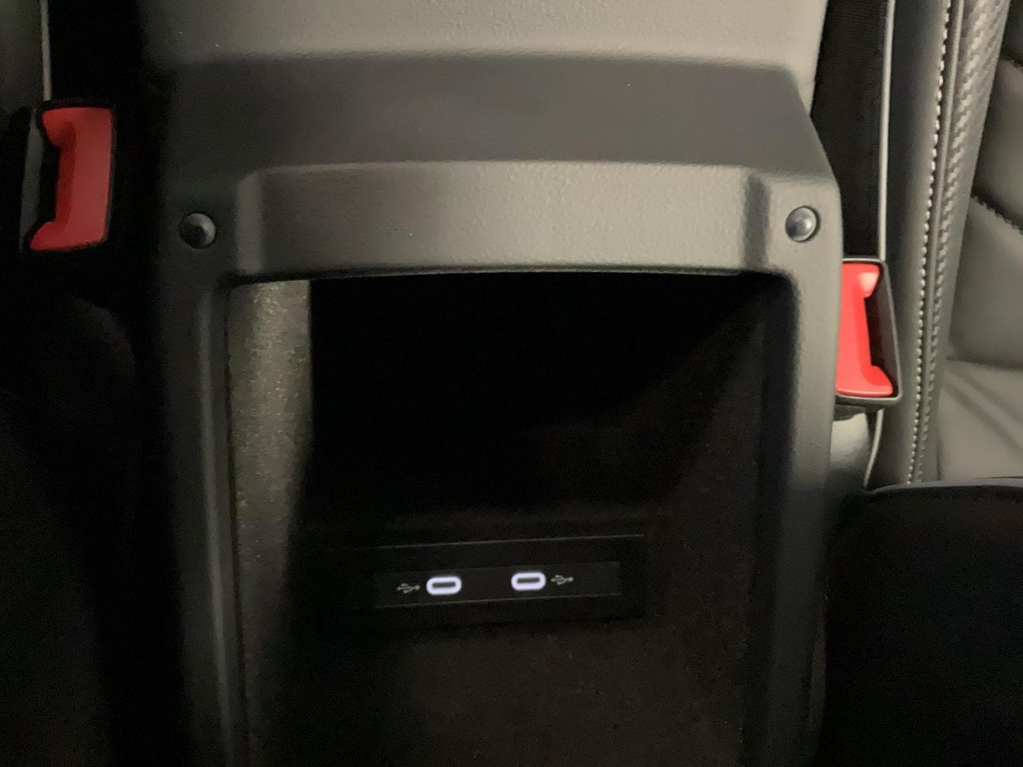 VW Arteon SB+R-Line+DSG+4M+Design+ (2024) - Photo 19