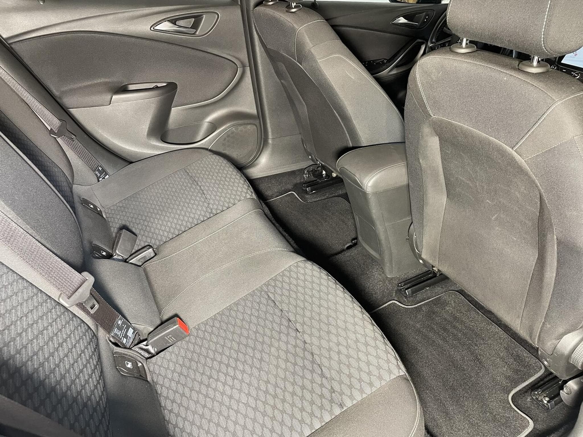 Opel Astra 1.0 TURBO 105 CV ECOTEC EDITION GPS (2019) - Photo 12