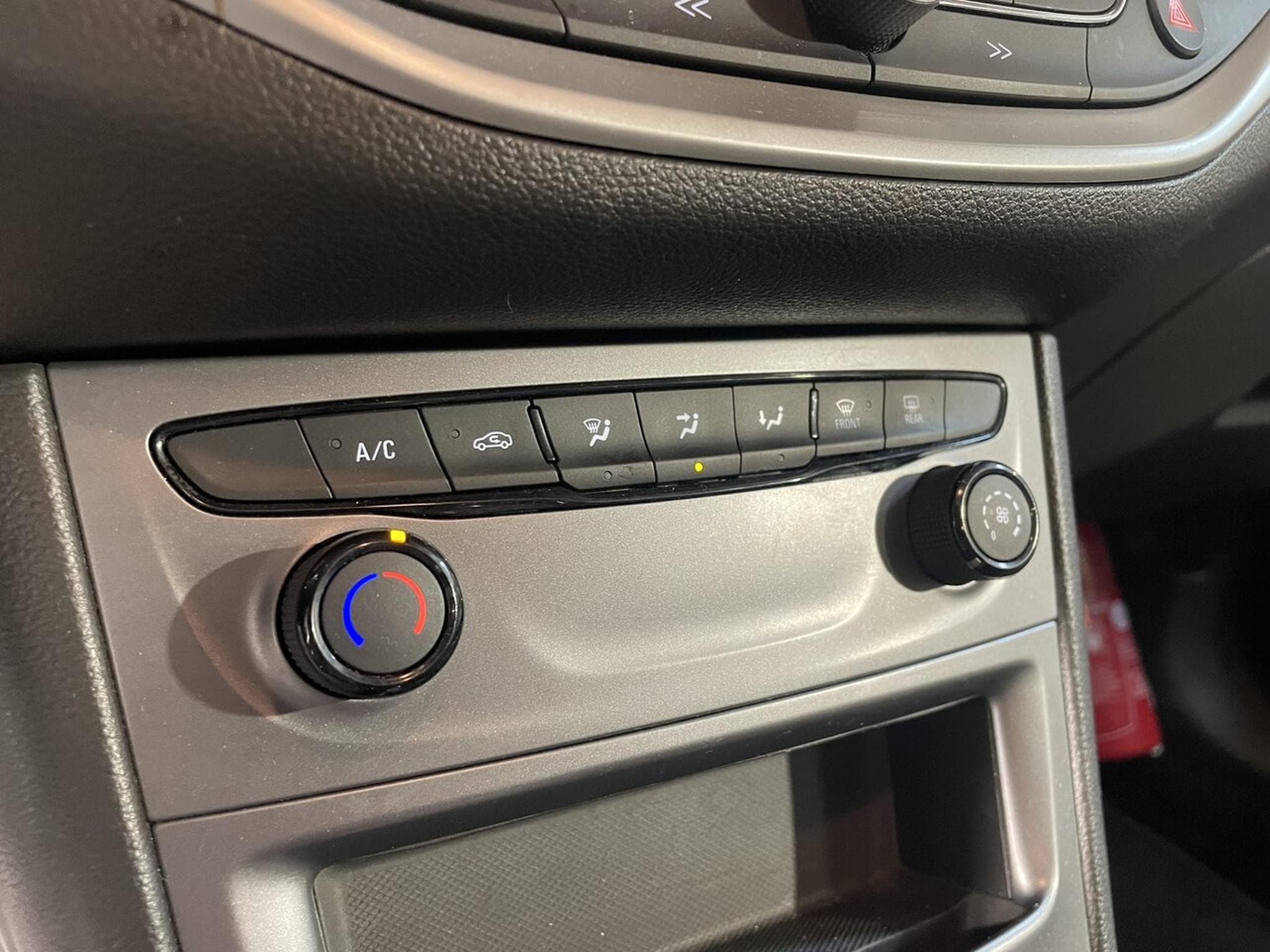 Opel Astra 1.0 TURBO 105 CV ECOTEC EDITION GPS (2019) - Photo 7