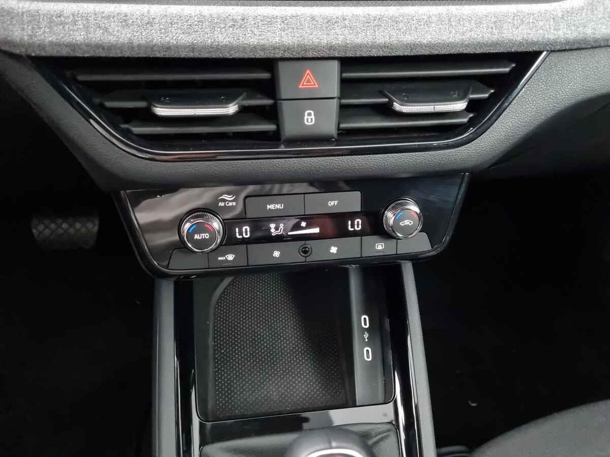 Skoda Scala -37% 1.0 TSI BVA 115cv +MIRRORLINK+CAM+LED+CLIM (2025) - Foto 12