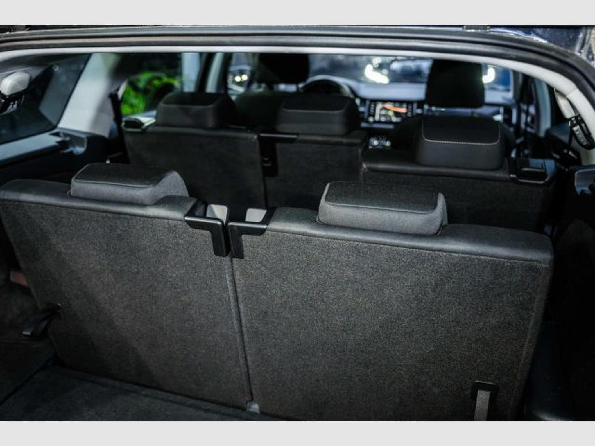 Skoda Kodiaq Kodiaq 2.0 TDI DSG 4x4 NAVI LED AHK 7-Sitzer ACC (2020) - Foto 15