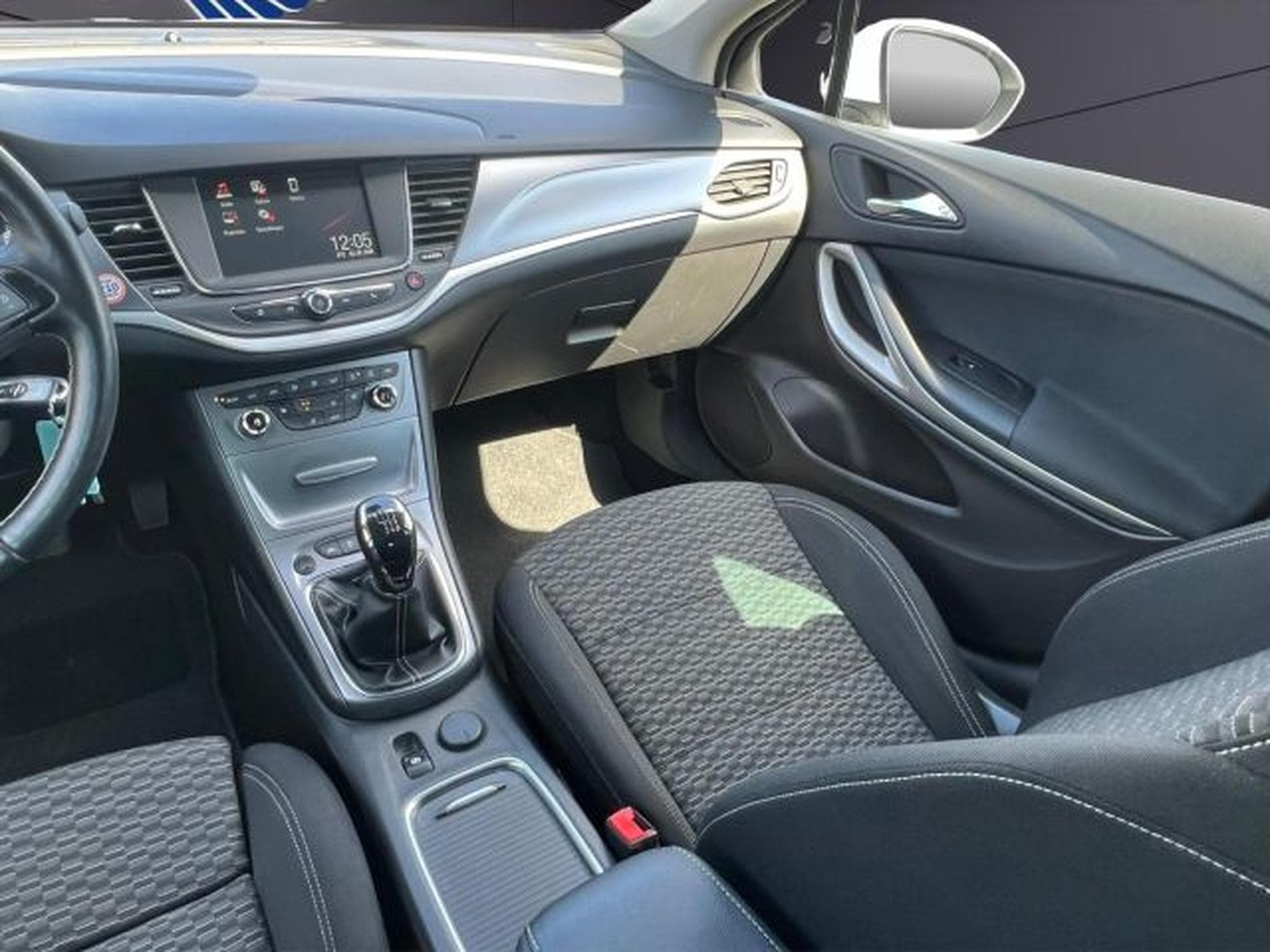 Opel Astra Astra K Sports Tourer KLIMA,PDC,TEMPOMAT,ESP,BT (2018) - Photo 13