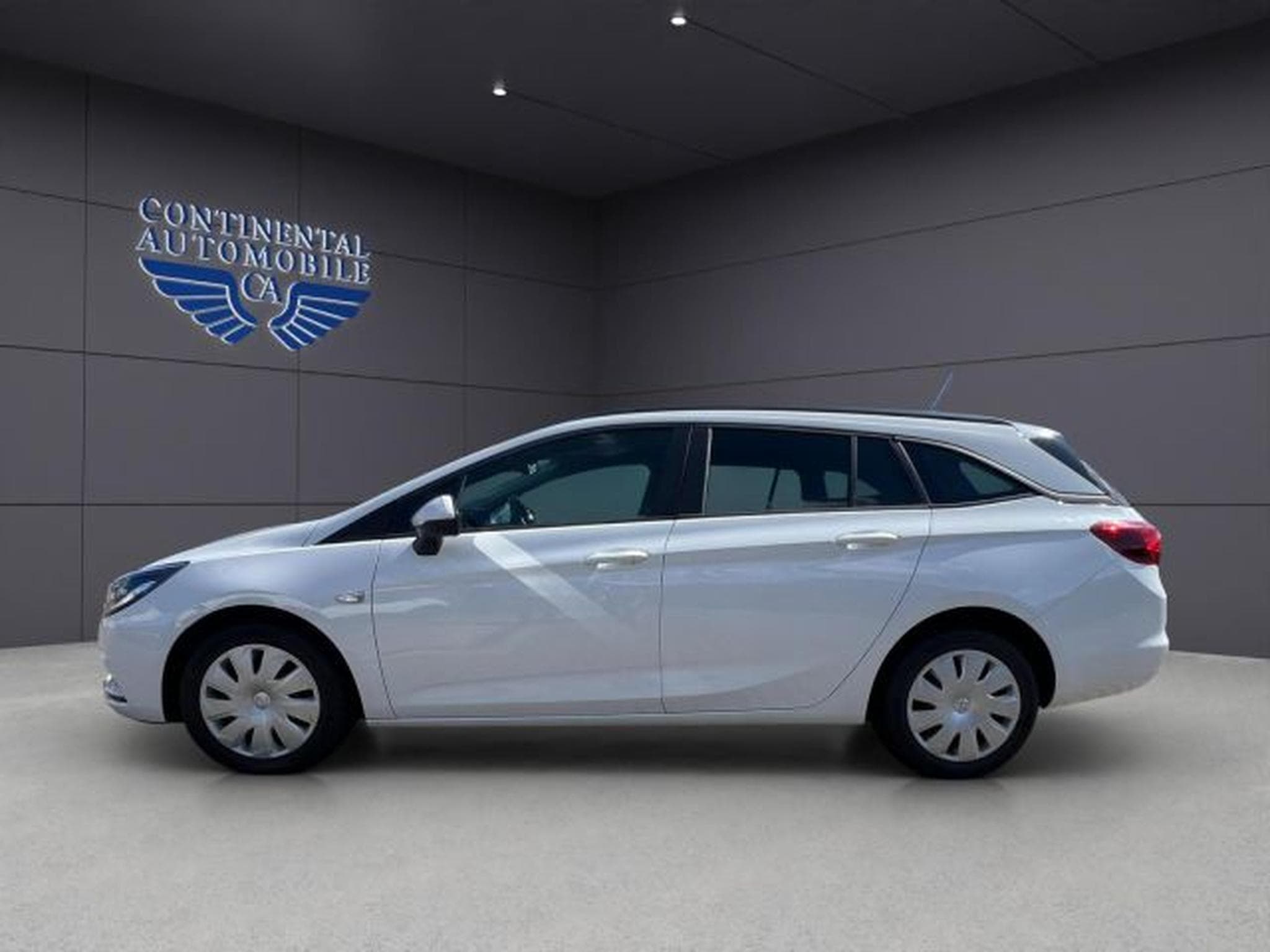 Opel Astra Astra K Sports Tourer KLIMA,PDC,TEMPOMAT,ESP,BT (2018) - Photo 2