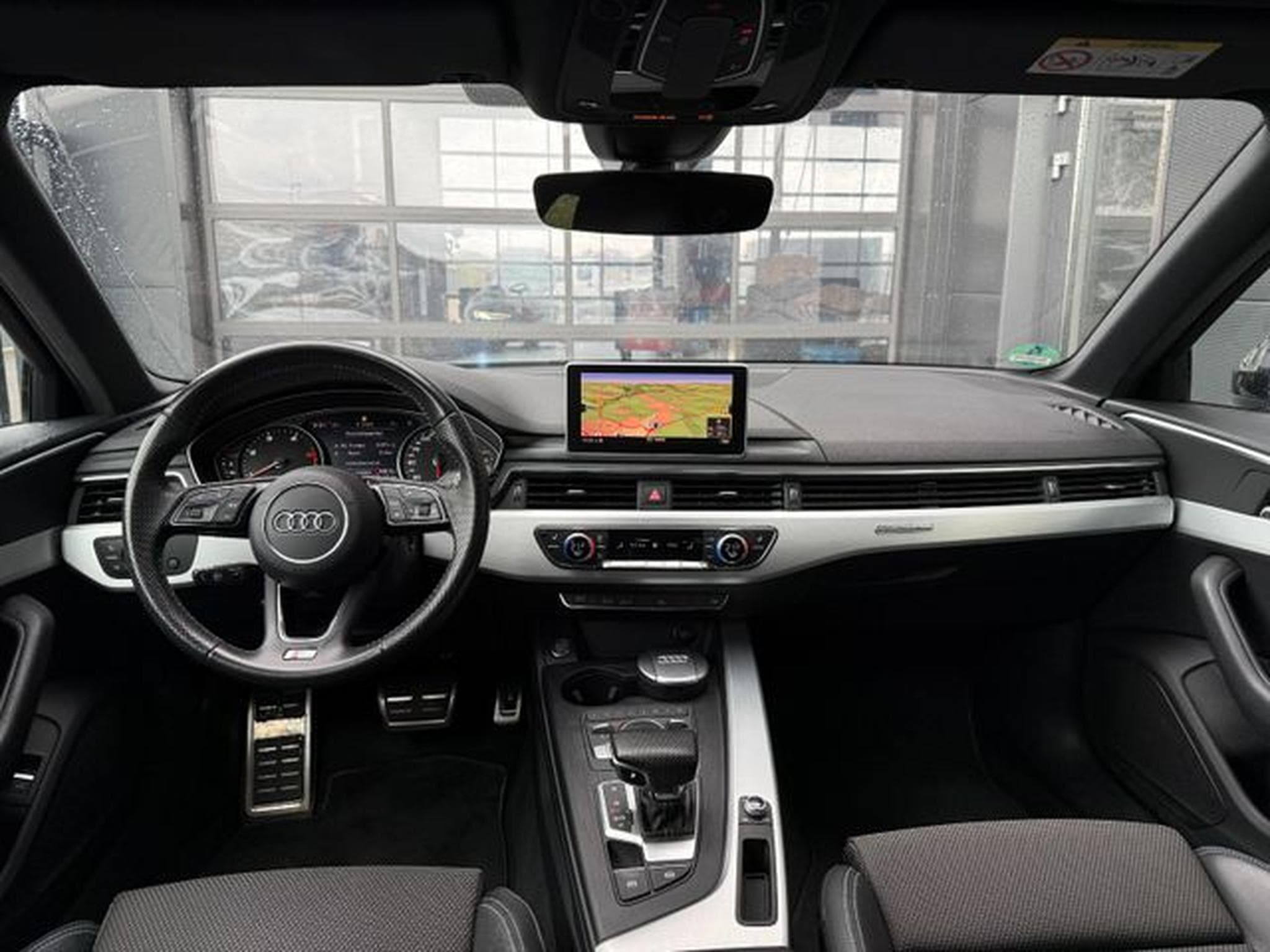 Audi A4 A4 Avant quattro sport Navi LED AHK SHZ (2018) - Photo 15