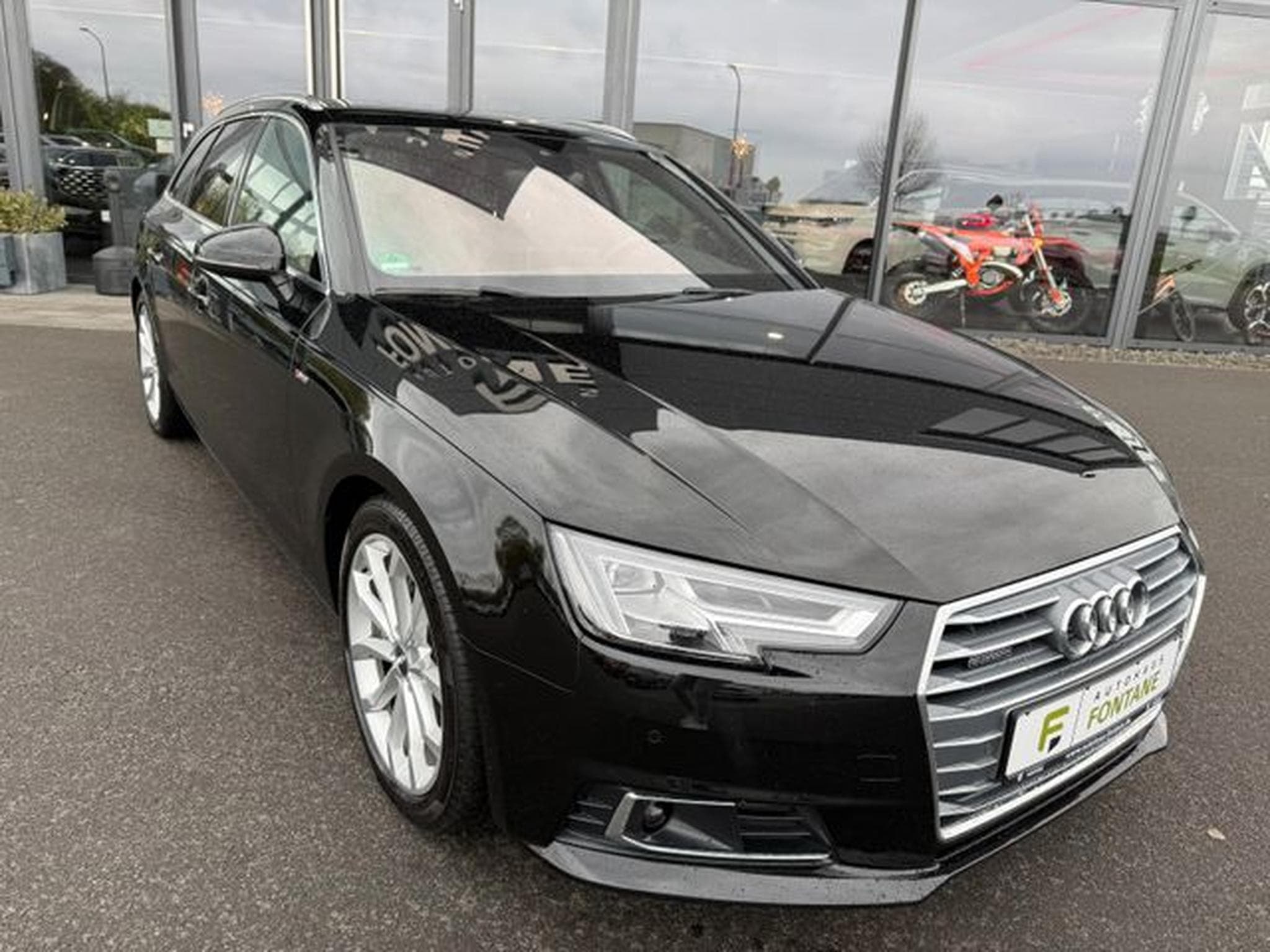 Audi A4 A4 Avant quattro sport Navi LED AHK SHZ (2018) - Photo 3