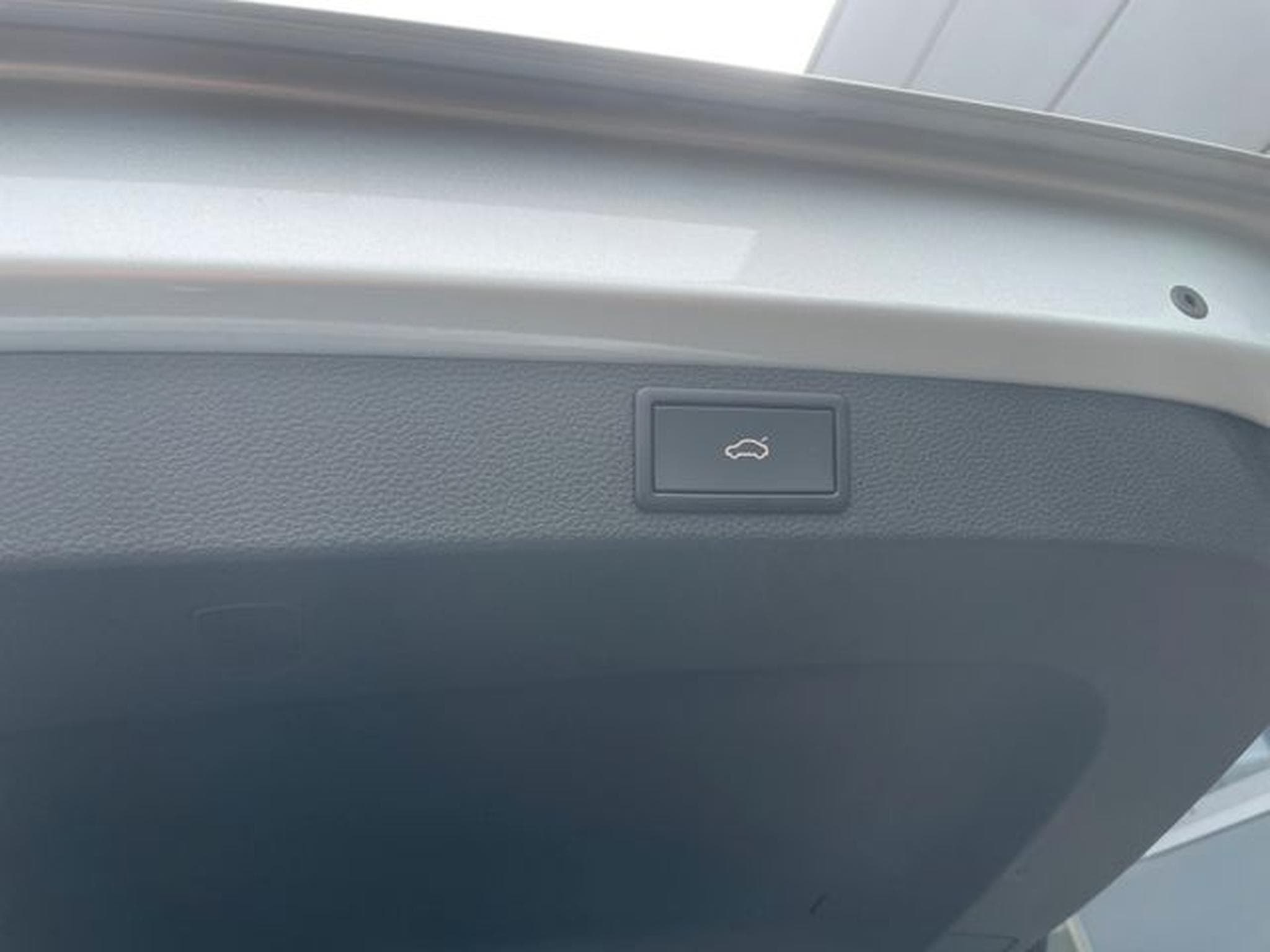 Skoda Karoq Karoq 2,0TSi Sportline 4x4 Pano AHK19" Kam Leder (2022) - Foto 14