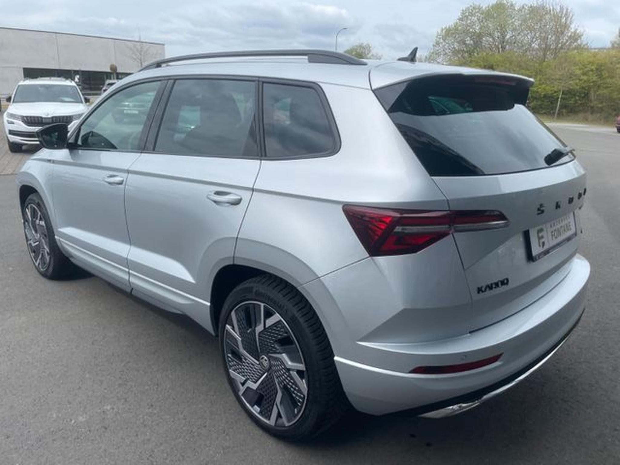 Skoda Karoq Karoq 2,0TSi Sportline 4x4 Pano AHK19" Kam Leder (2022) - Foto 8