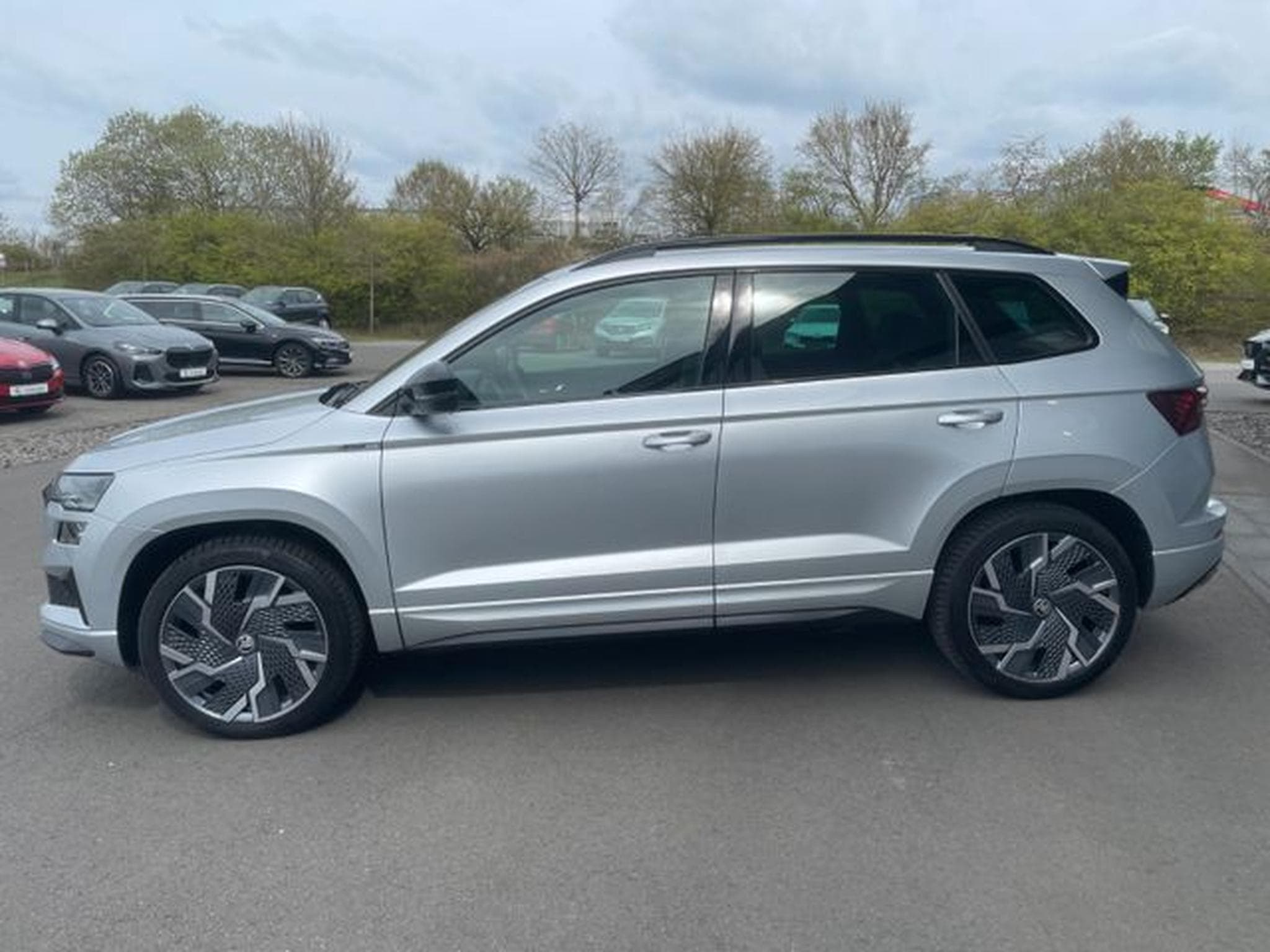 Skoda Karoq Karoq 2,0TSi Sportline 4x4 Pano AHK19" Kam Leder (2022) - Foto 9
