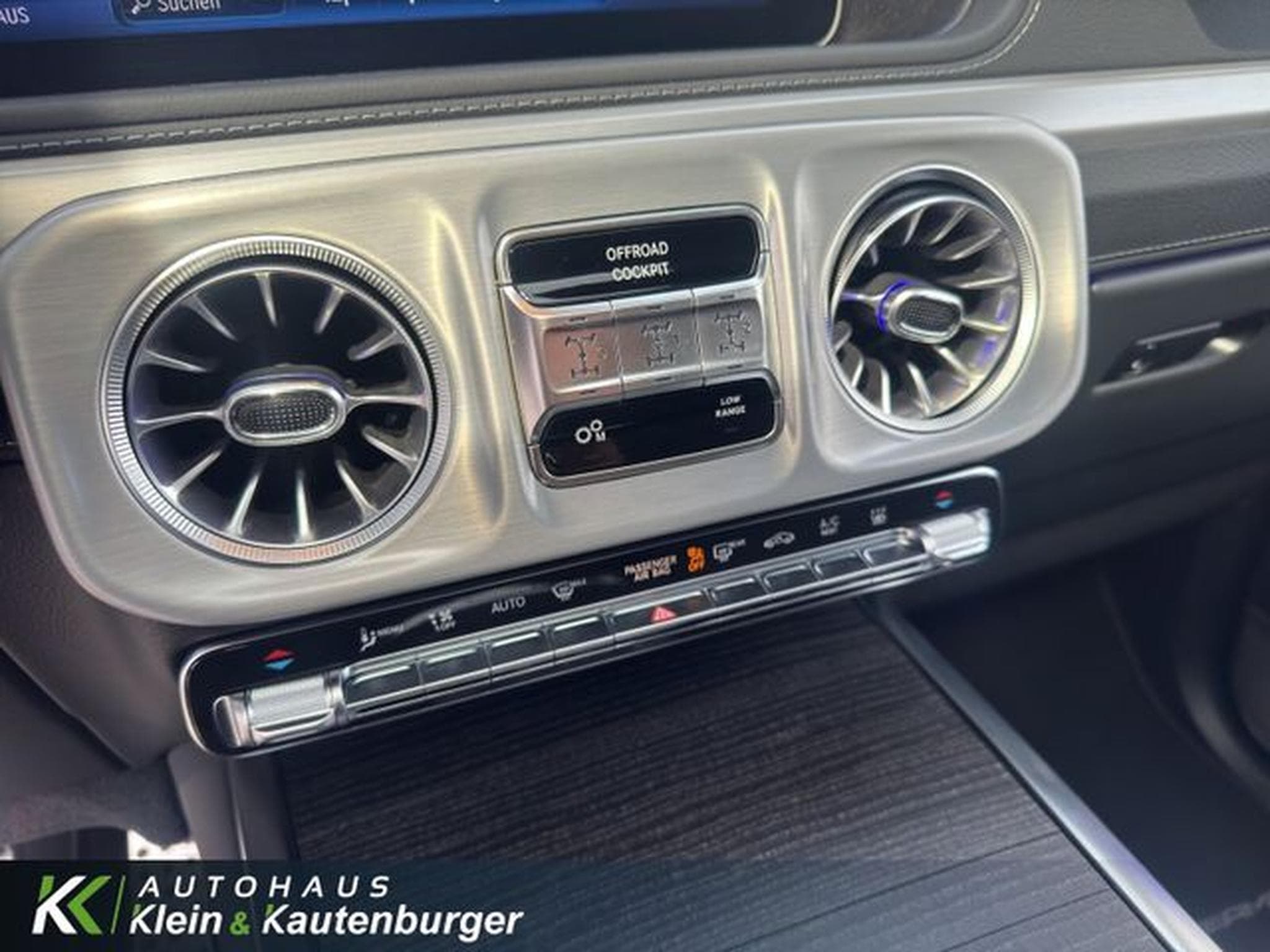 Mercedes G 450 AMG+STANDH+ALL-BLACK+AHK+DISTR EXCLUSIVE-INTERIE (2024) - Photo 14