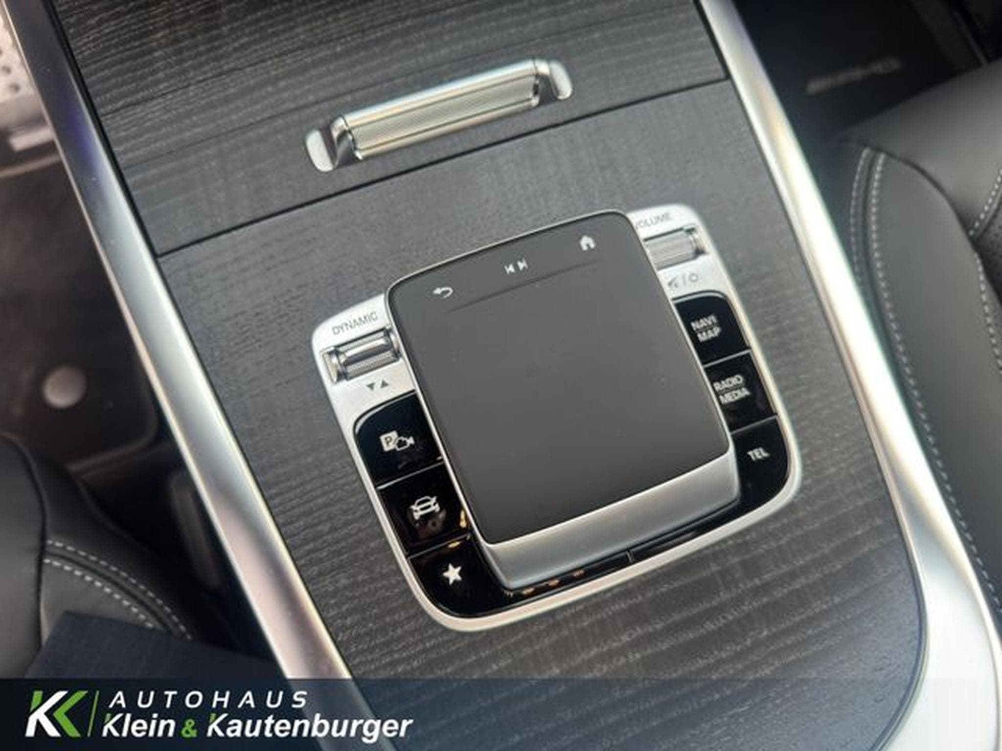 Mercedes G 450 AMG+STANDH+ALL-BLACK+AHK+DISTR EXCLUSIVE-INTERIE (2024) - Photo 15