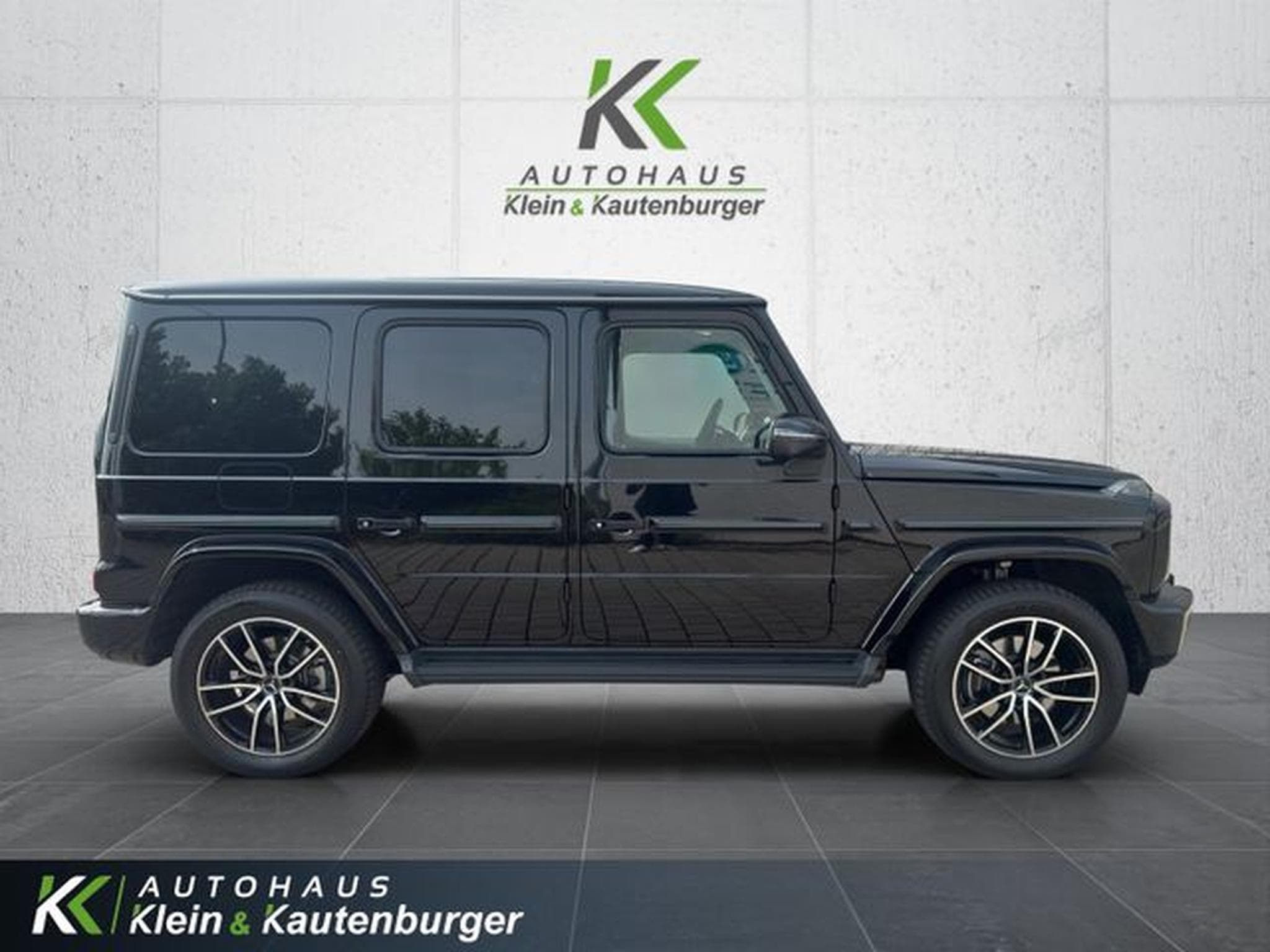 Mercedes G 450 AMG+STANDH+ALL-BLACK+AHK+DISTR EXCLUSIVE-INTERIE (2024) - Photo 4