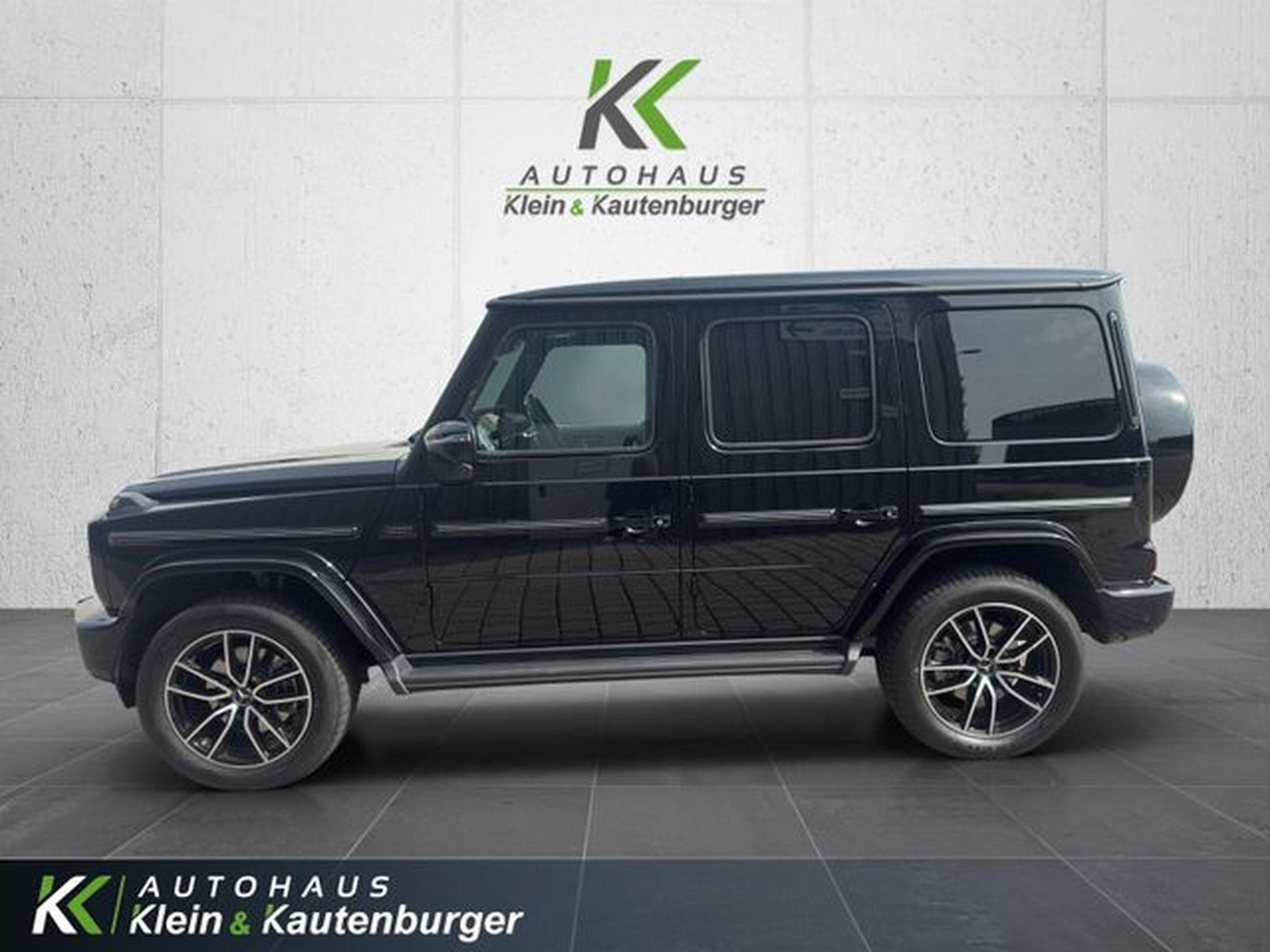Mercedes G 450 AMG+STANDH+ALL-BLACK+AHK+DISTR EXCLUSIVE-INTERIE (2024) - Photo 8
