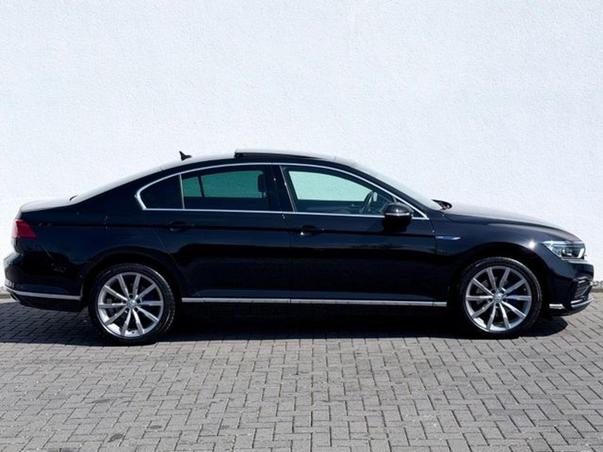 VW Passat Passat Lim. GTE / NAVI/HUD/PANO/CAM/AHK/GARANTIE (2020) - Photo 4