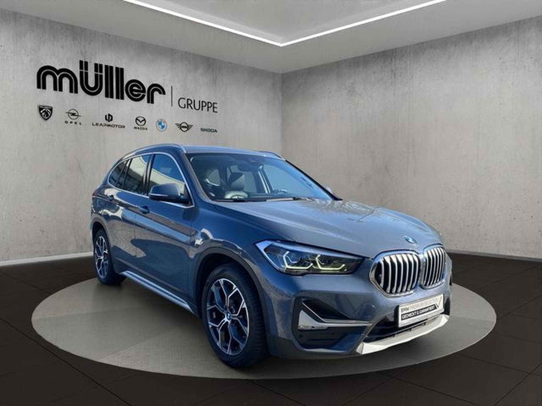 BMW X1 X1 xDrive25e LED AHK PDC NAVI+ KOMFORTZUG SHZ DA (2021) - Photo 3