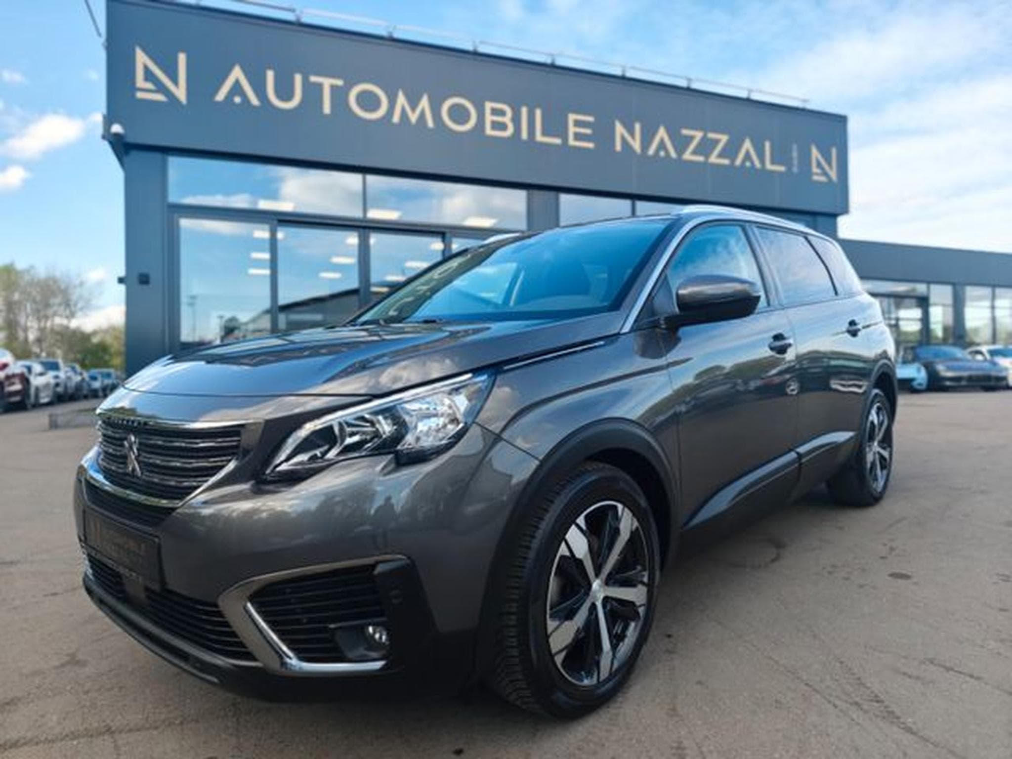 Peugeot 5008 5008*7 SITZER*AUTOMATIK*VIRTUELL*PACK ASSIST*2.H (2019) - Foto 2