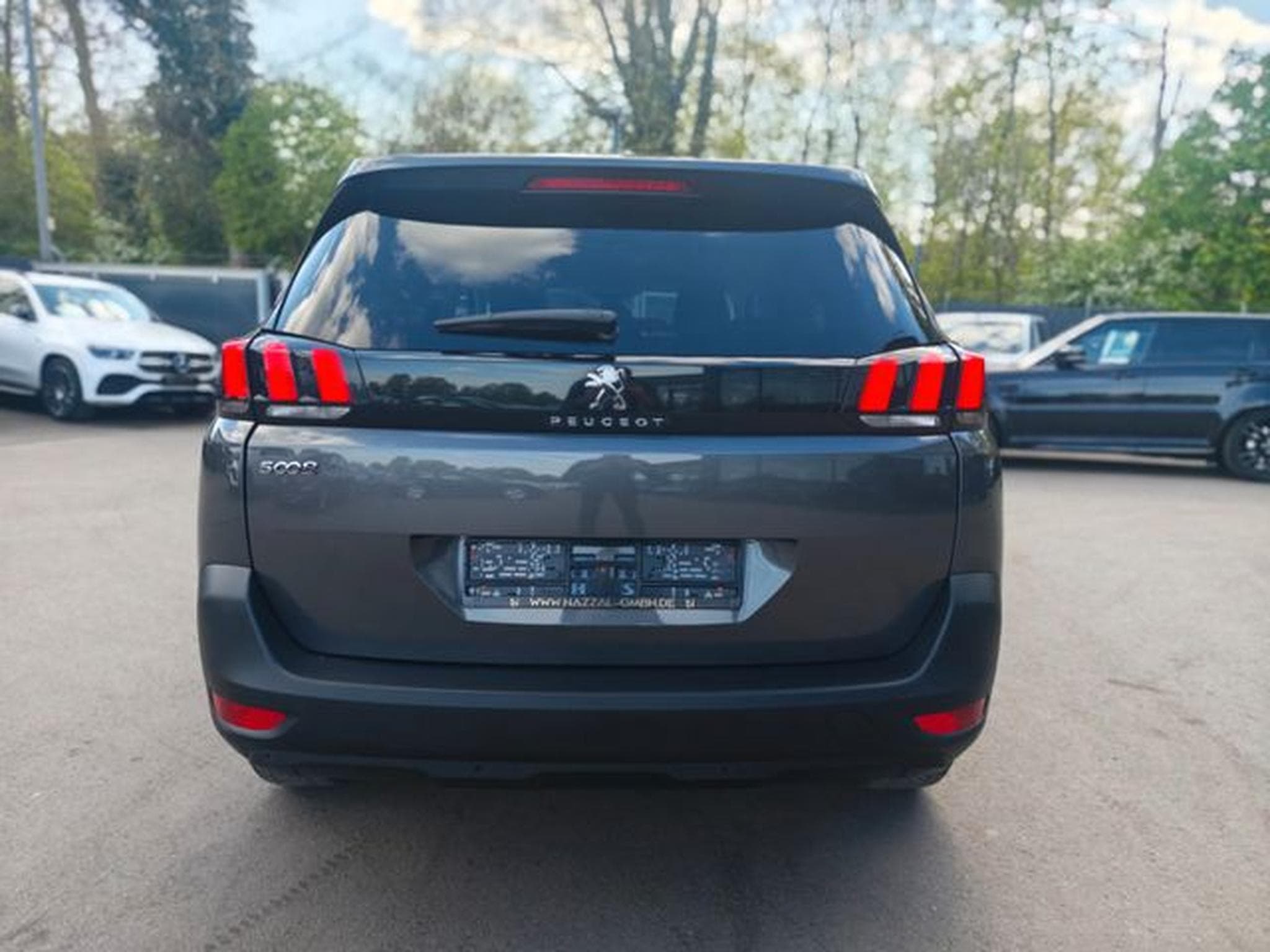 Peugeot 5008 5008*7 SITZER*AUTOMATIK*VIRTUELL*PACK ASSIST*2.H (2019) - Foto 7