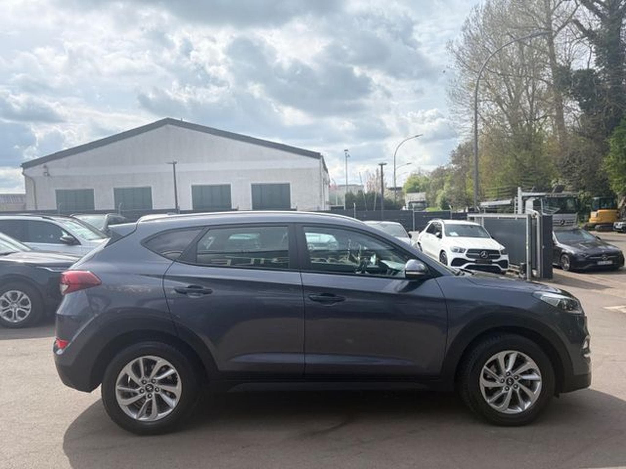 Hyundai TUCSON TUCSON BLUE TREND*KAMERA*NAVI*SITZHEIZUNG*1.HAND (2016) - Foto 12