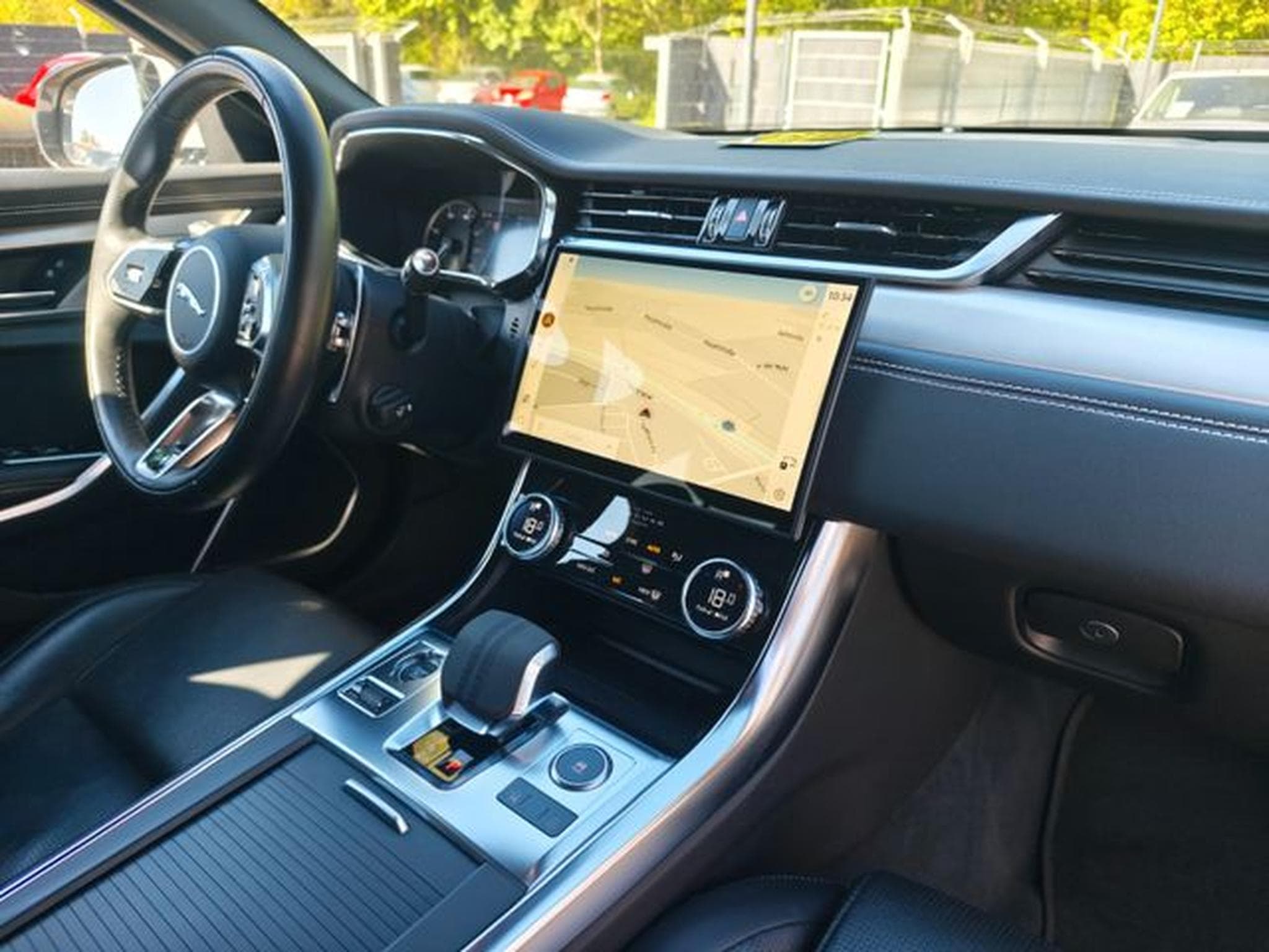 Jaguar XF XF SPORTBRAKE AWD*R-DYNAMIC*2.HD*LED*LEDER*TOP* (2023) - Foto 15