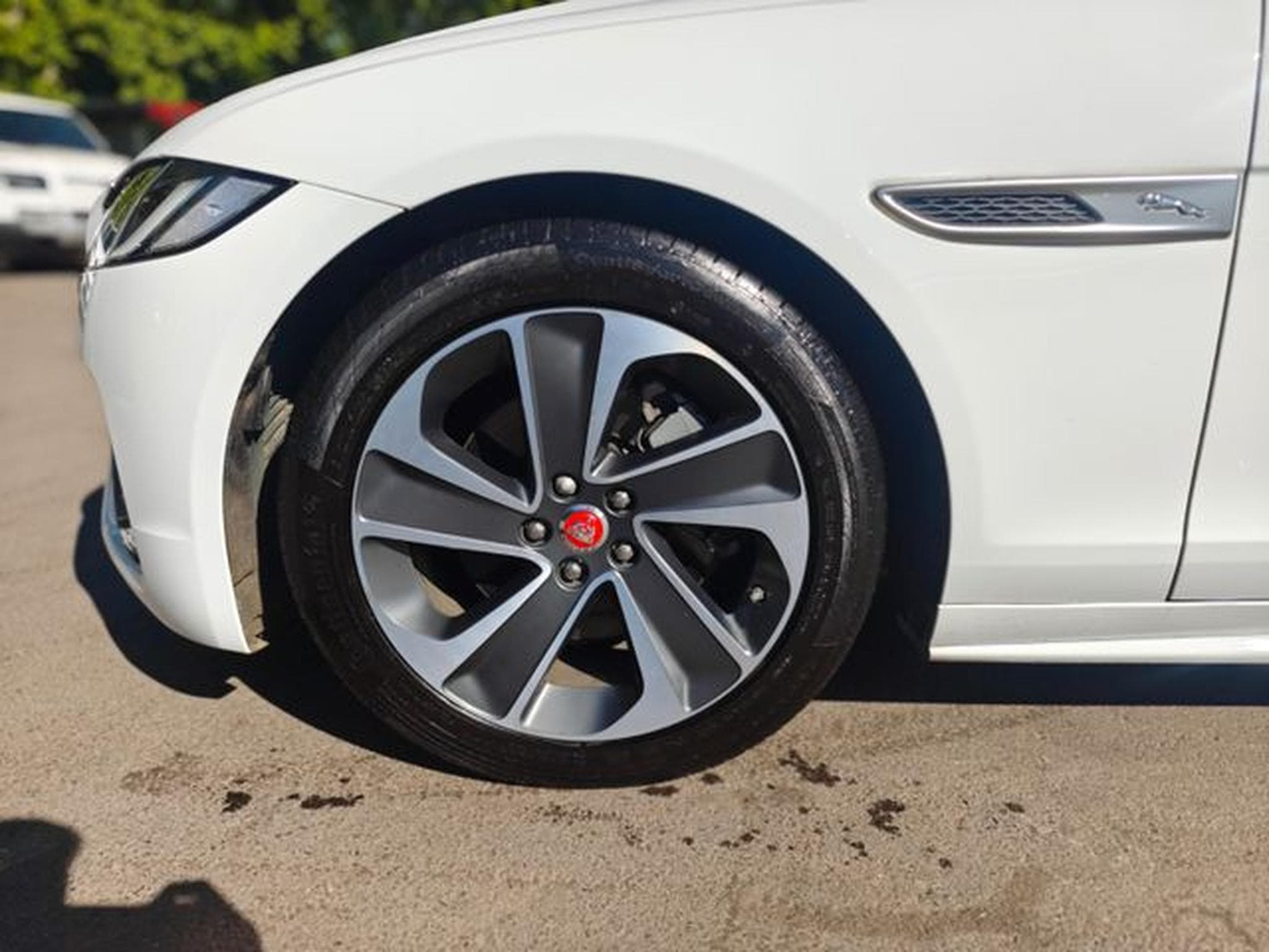 Jaguar XF XF SPORTBRAKE AWD*R-DYNAMIC*2.HD*LED*LEDER*TOP* (2023) - Foto 9
