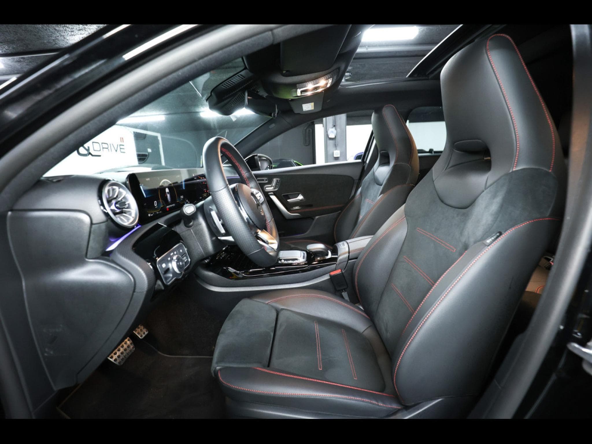 Mercedes A 45 AMG 4MATIC PACK AERODYNAMIQUE (2022) - Photo 11