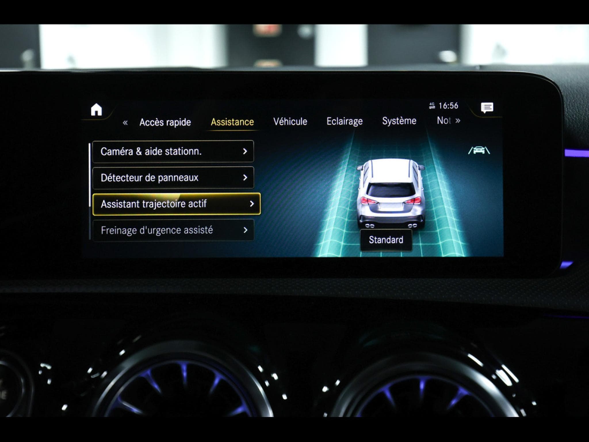 Mercedes A 45 AMG 4MATIC PACK AERODYNAMIQUE (2022) - Photo 20