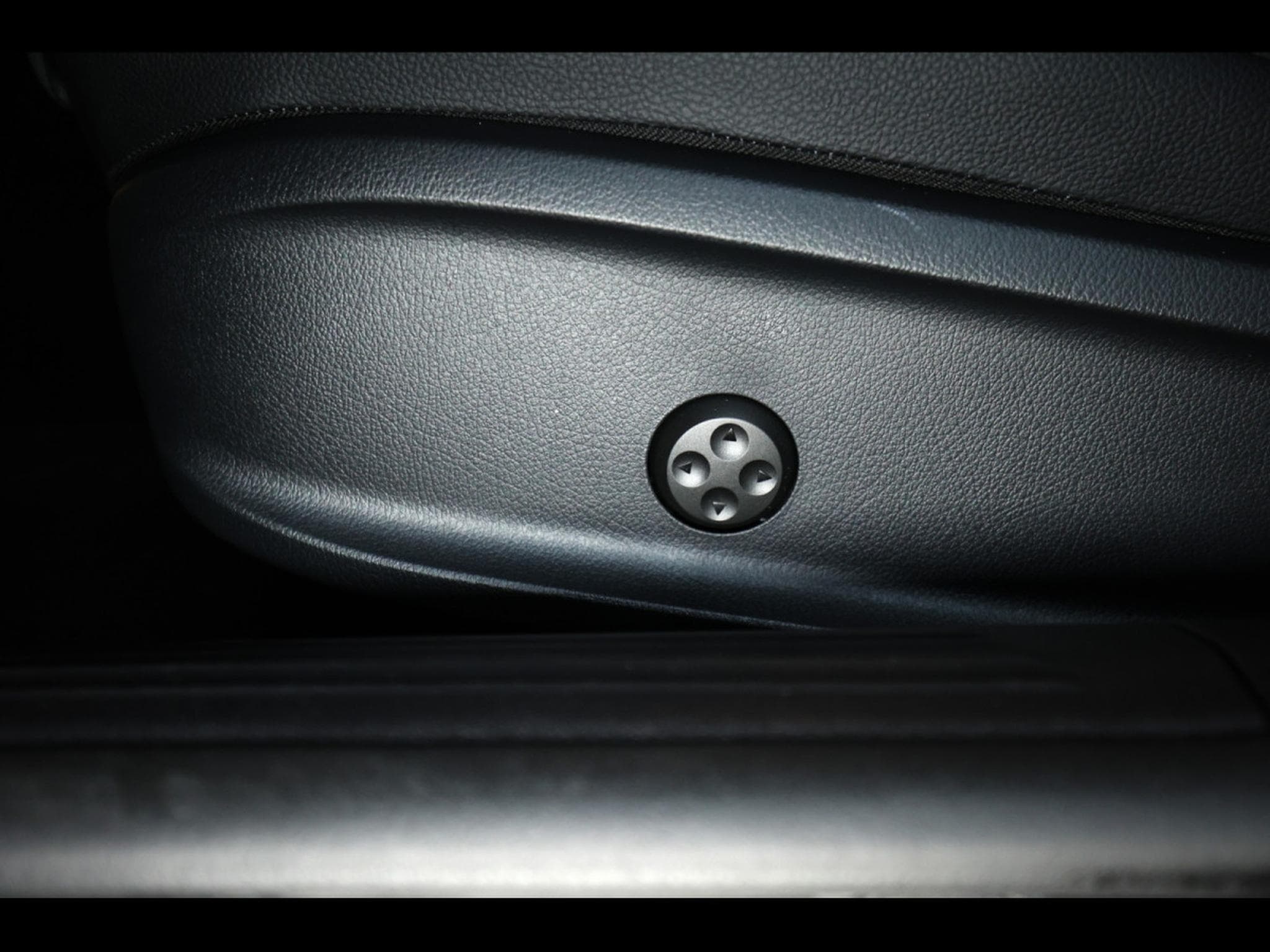 Mercedes A 45 AMG 4MATIC PACK AERODYNAMIQUE (2022) - Photo 23