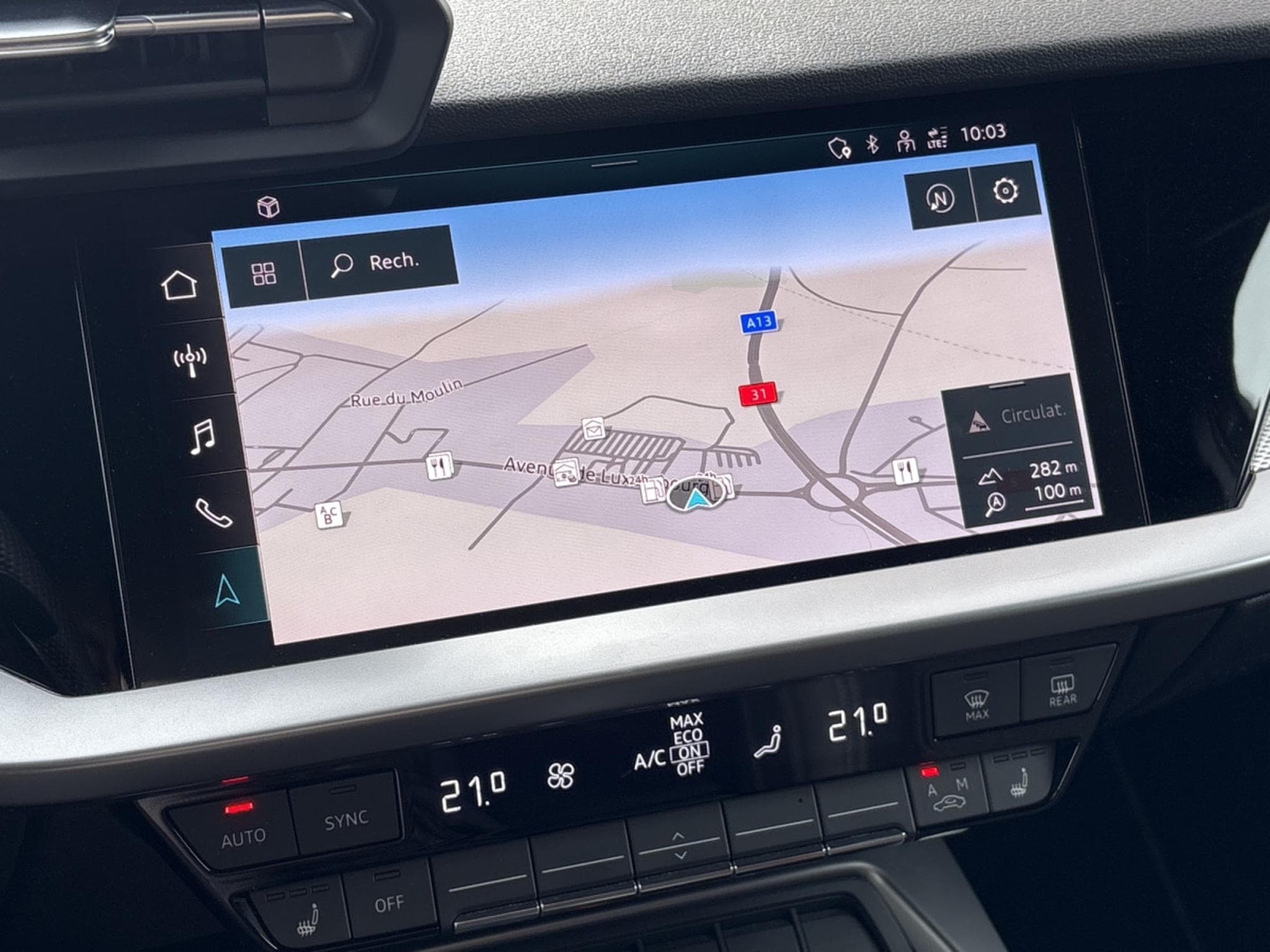 Audi A3 SPORTBACK 35 TFSI S-LINE S-TRONIC (2023) - Photo 12