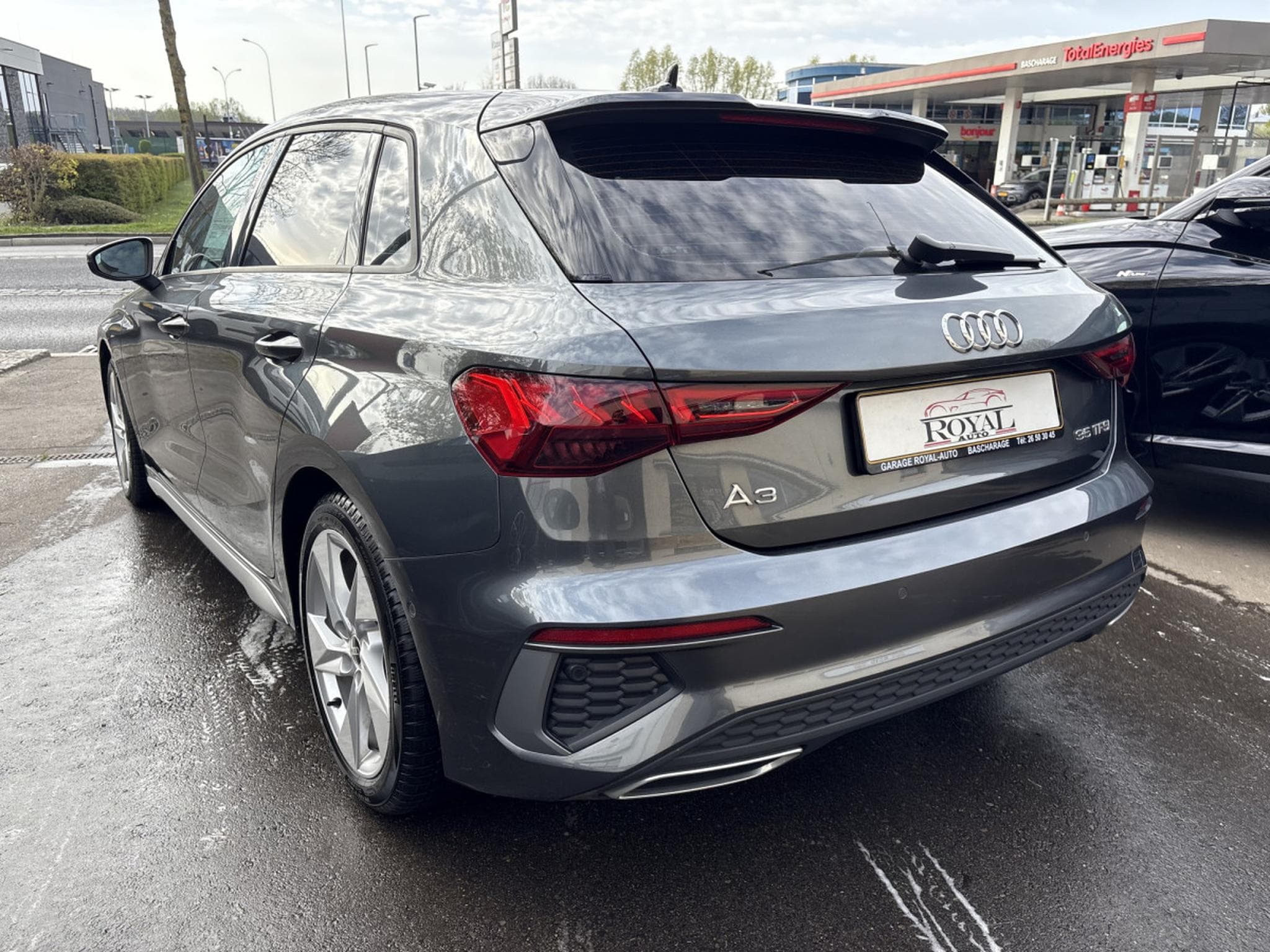 Audi A3 SPORTBACK 35 TFSI S-LINE S-TRONIC (2023) - Photo 2