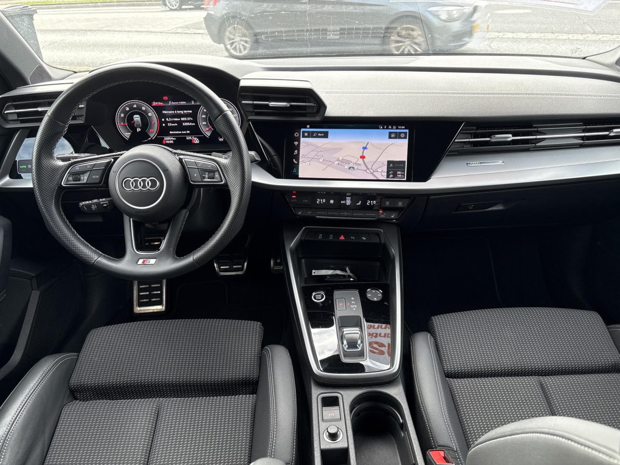 Audi A3 SPORTBACK 35 TFSI S-LINE S-TRONIC (2023) - Photo 3