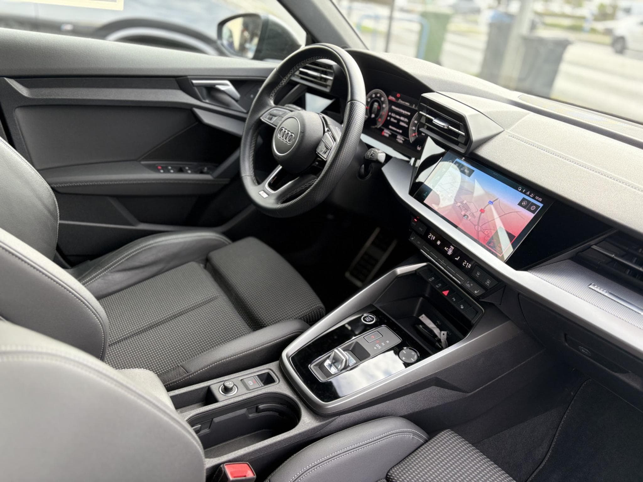 Audi A3 SPORTBACK 35 TFSI S-LINE S-TRONIC (2023) - Photo 6