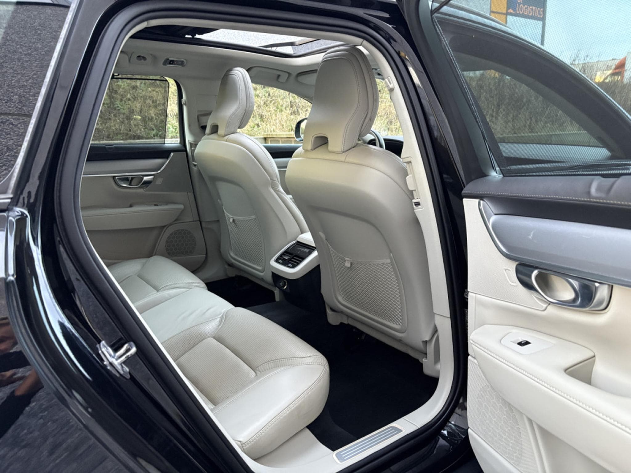 Volvo V90 Pro AWD/PANO/19/360/HUP.D/VOLL (2020) - Photo 21