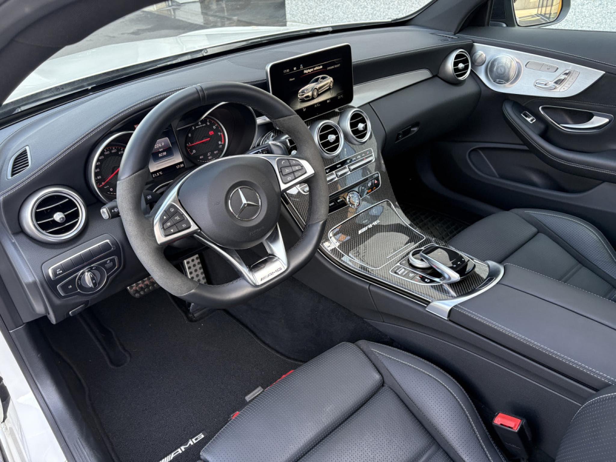 Mercedes C 63 AMG Mercedes C 63 S AMG Speedshift/CARBON/PANO/VOLL (2017) - Photo 19